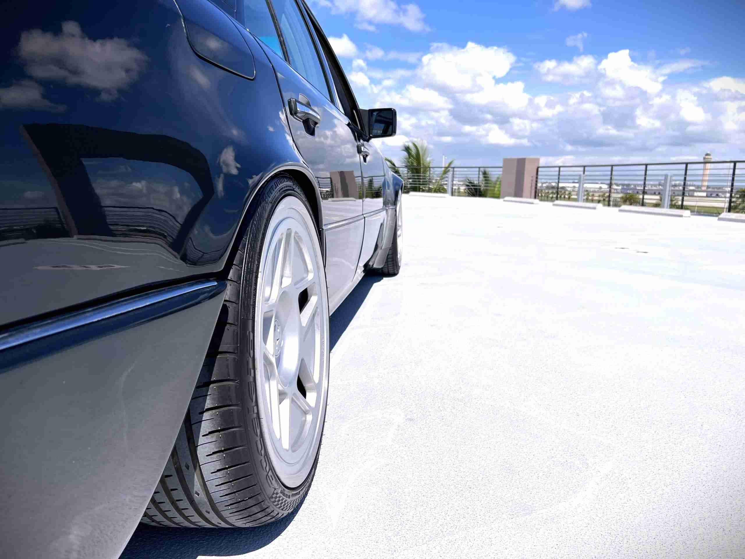 1991 Mercedes-Benz 500E full