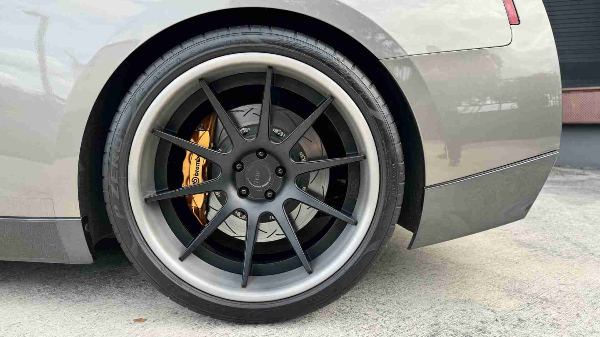 2009 Nissan GT-R R35 1 Owner- 1 of 80 Worldwide – 31k miles – FULL BOLT ON 600HP – ADV1 Wheels full
