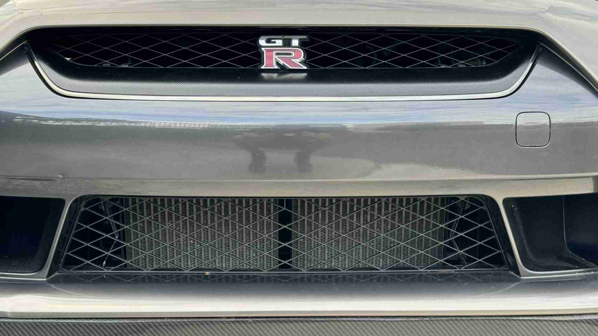 2009 Nissan GT-R R35 1 Owner- 1 of 80 Worldwide – 31k miles – FULL BOLT ON 600HP – ADV1 Wheels full