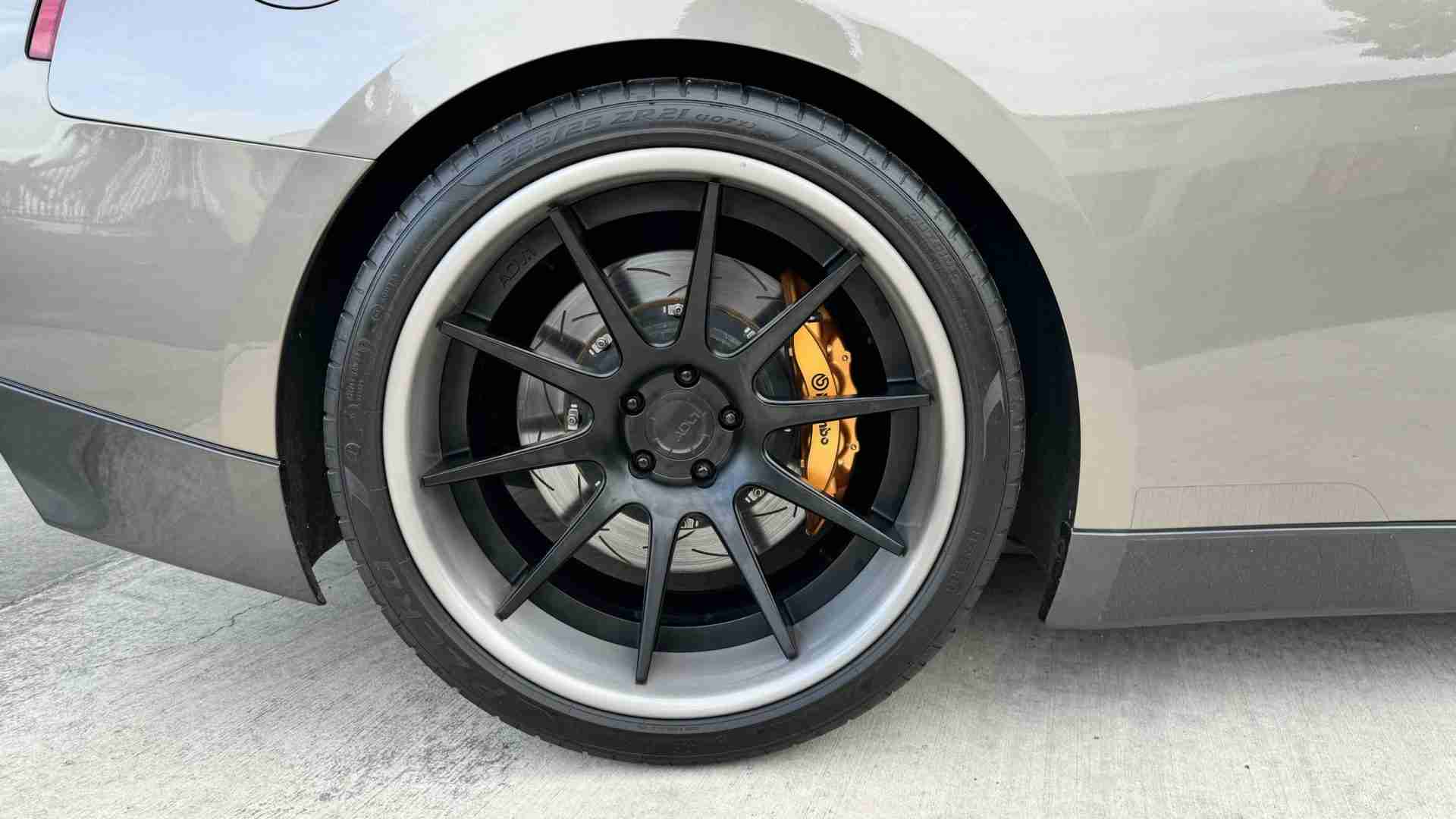 2009 Nissan GT-R R35 1 Owner- 1 of 80 Worldwide – 31k miles – FULL BOLT ON 600HP – ADV1 Wheels full