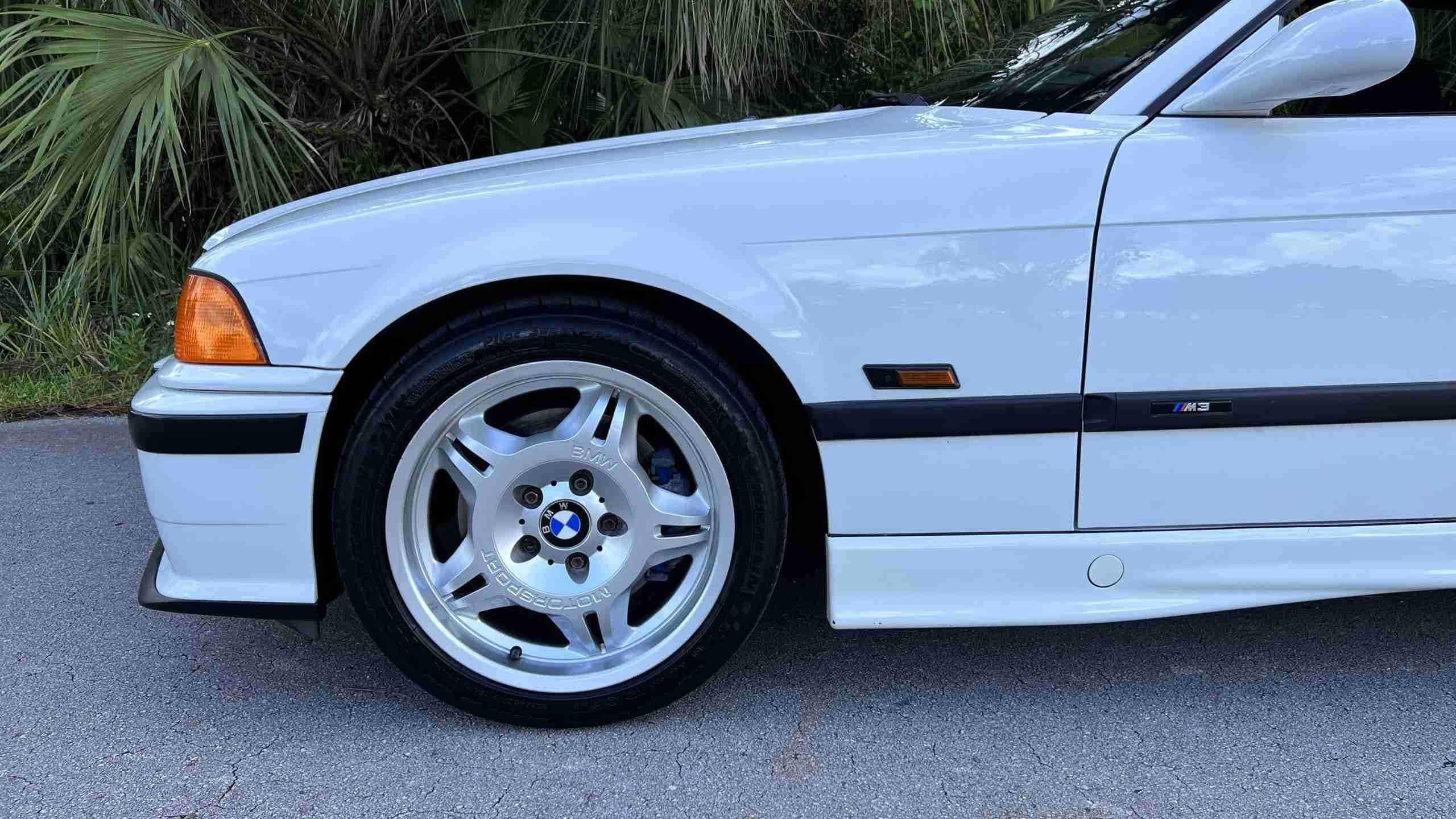 1994 BMW M3 E36 Euro Spec – Alpine White – Slicktop – 47k Miles full