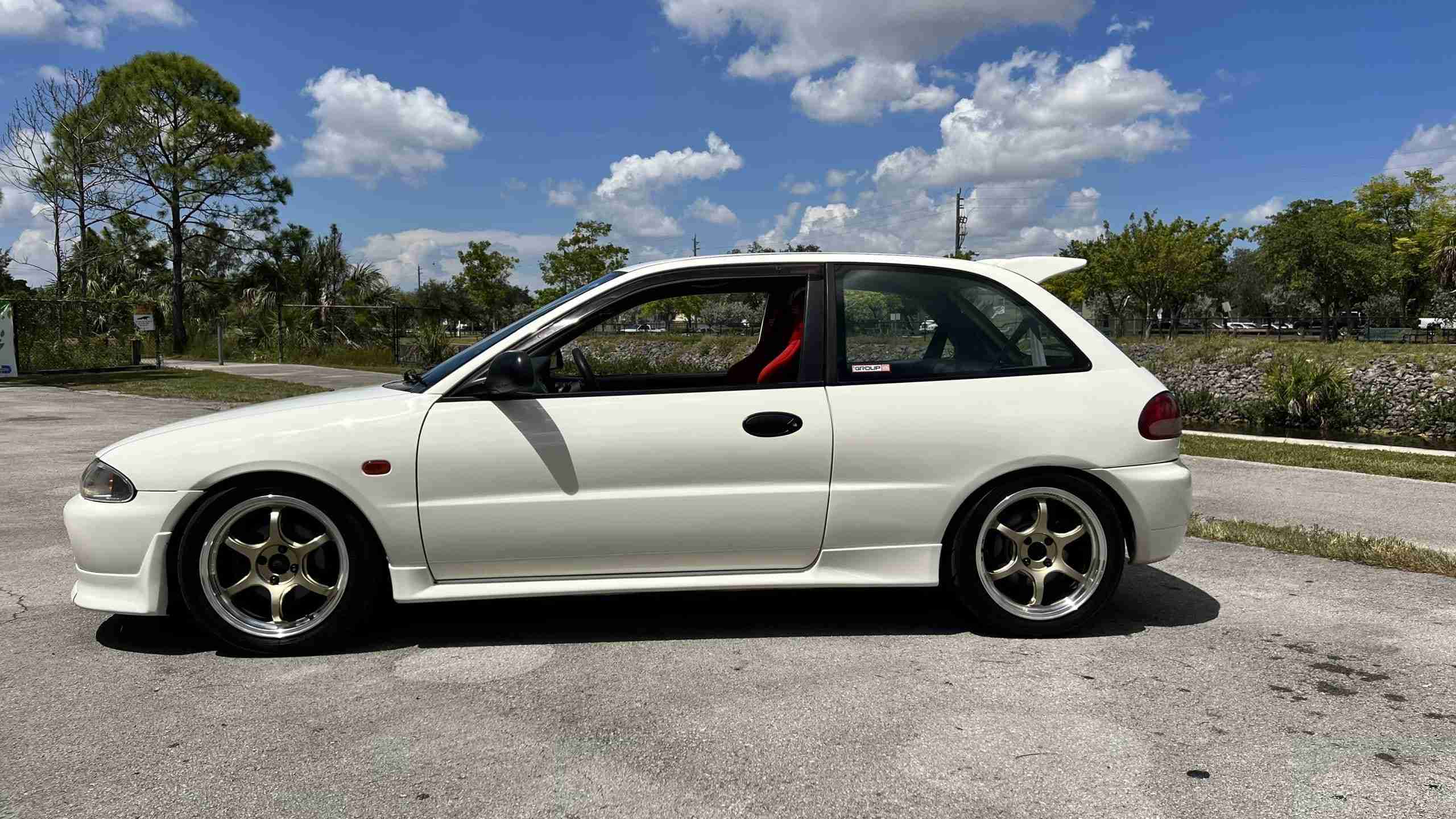 1995 Mitsubishi Cyborg JDM Colt HOT HATCH – Advan Wheels – Coilovers – Street/Circuit full