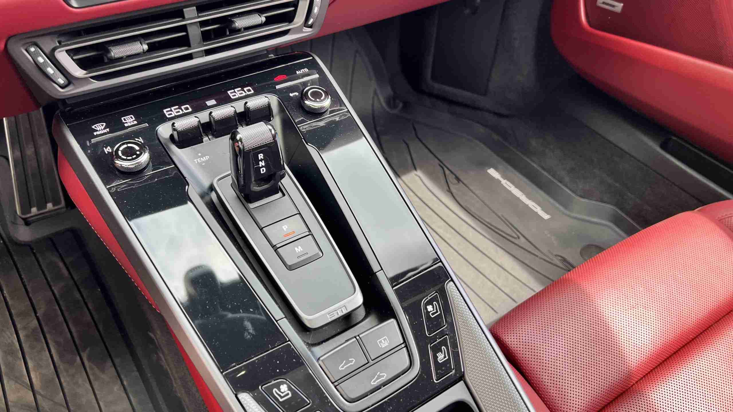 2020 Porsche 911 CARRERA S 992 C2S – Fully Loaded $147k Window Sticker – Jet Black / Bordeaux Red 21k Miles full