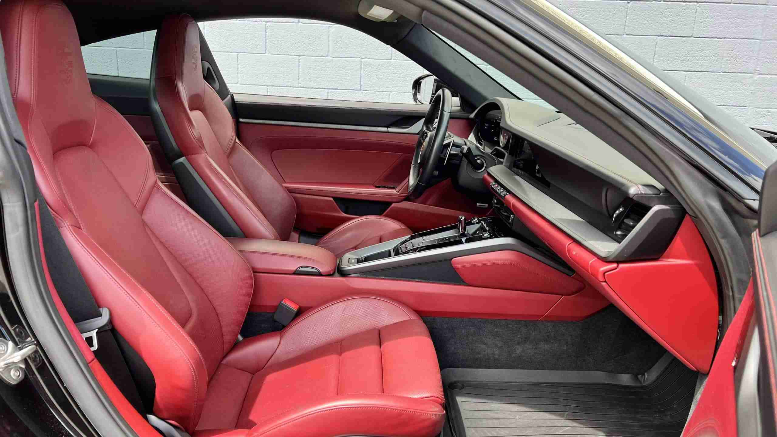 2020 Porsche 911 CARRERA S 992 C2S – Fully Loaded $147k Window Sticker – Jet Black / Bordeaux Red 21k Miles full