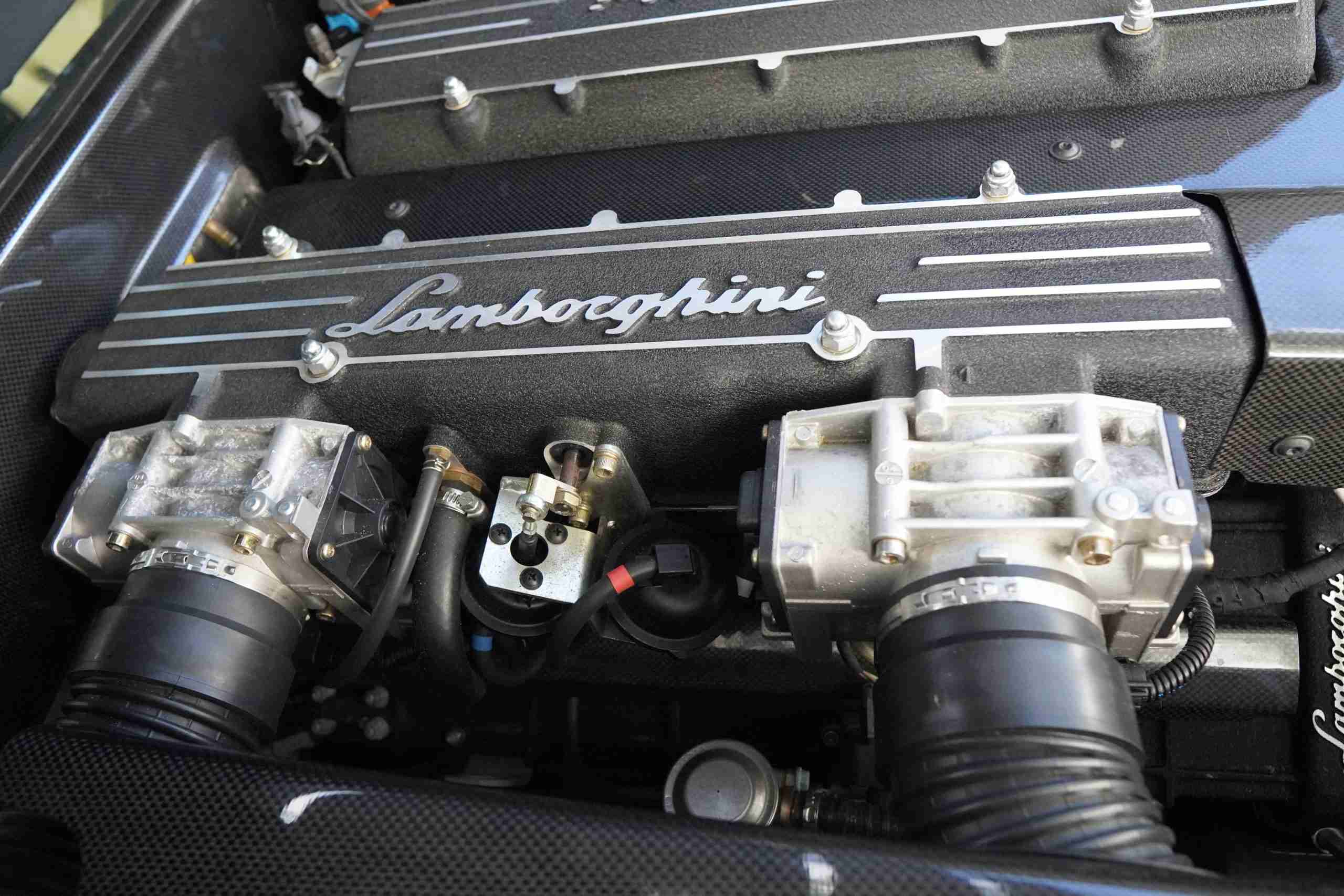 2004 Lamborghini Murcielago Coupe Only 6K Miles- Mint Condition- Desirable Color Combo- Front lift- Fully Serviced full