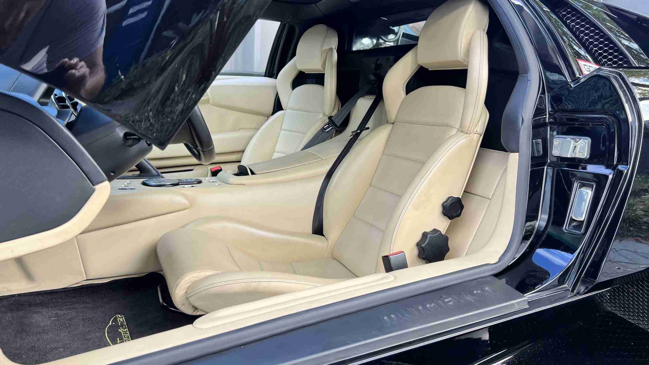 2004 Lamborghini Murcielago Coupe Only 6K Miles- Mint Condition- Desirable Color Combo- Front lift- Fully Serviced full
