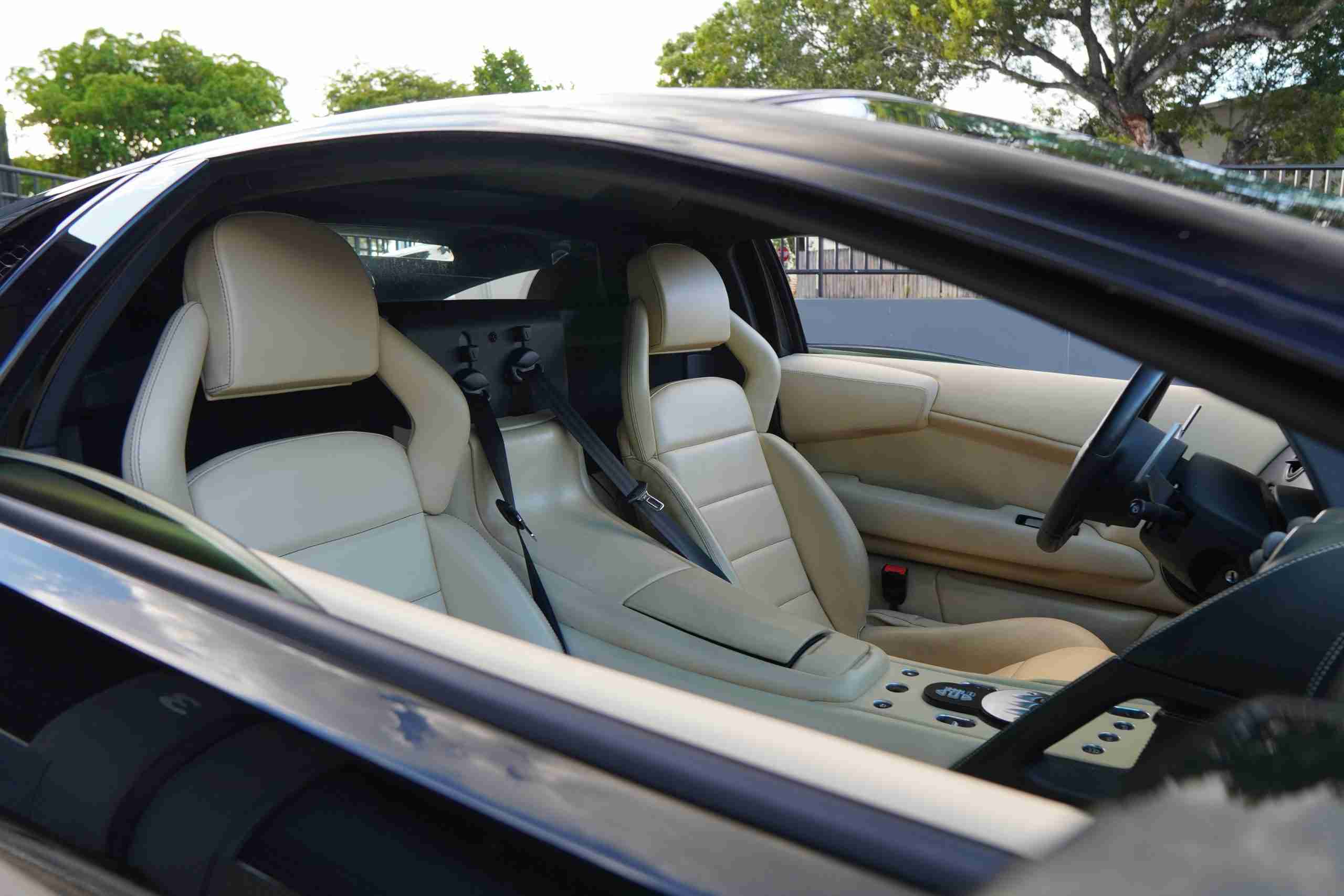 2004 Lamborghini Murcielago Coupe Only 6K Miles- Mint Condition- Desirable Color Combo- Front lift- Fully Serviced full