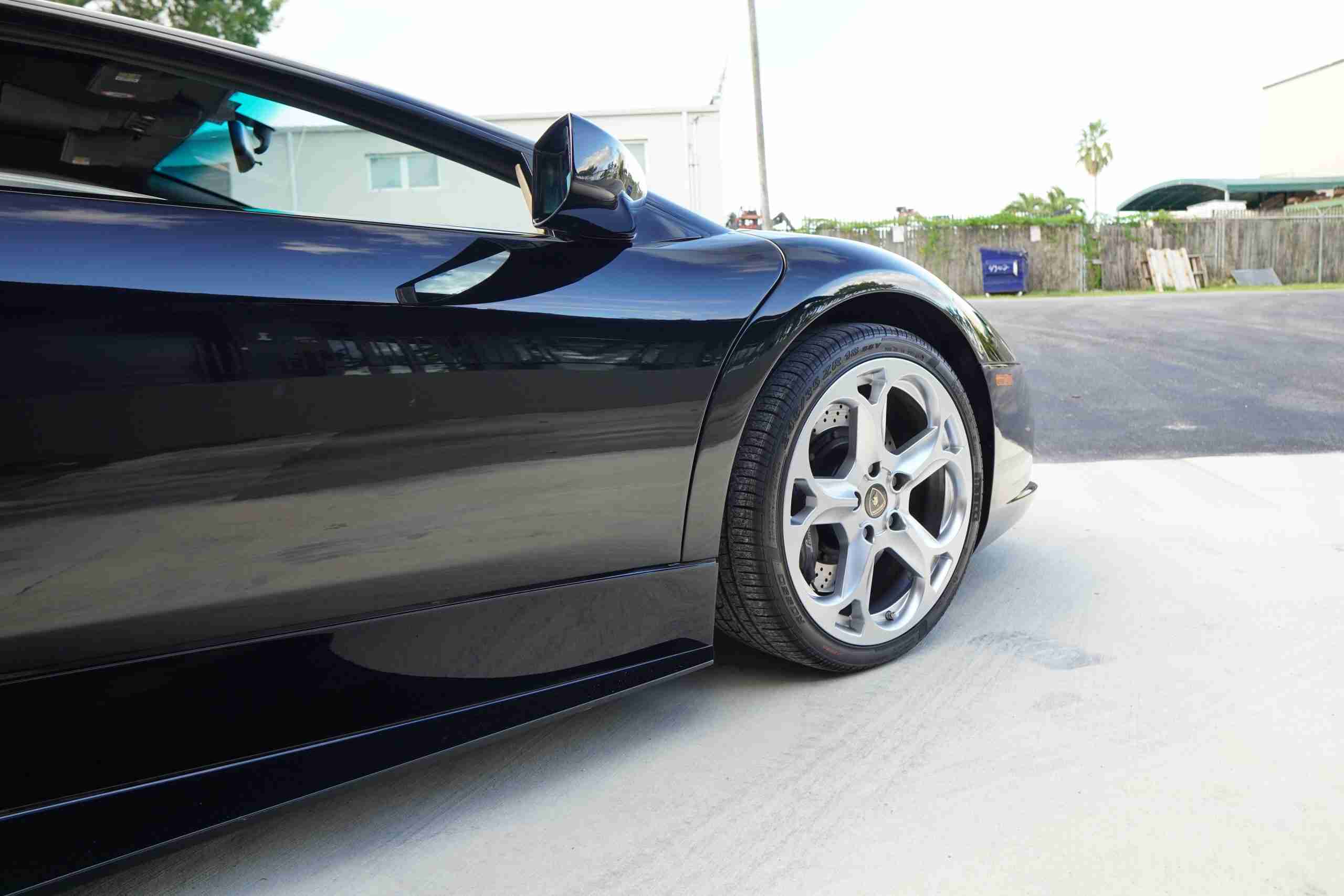 2004 Lamborghini Murcielago Coupe Only 6K Miles- Mint Condition- Desirable Color Combo- Front lift- Fully Serviced full