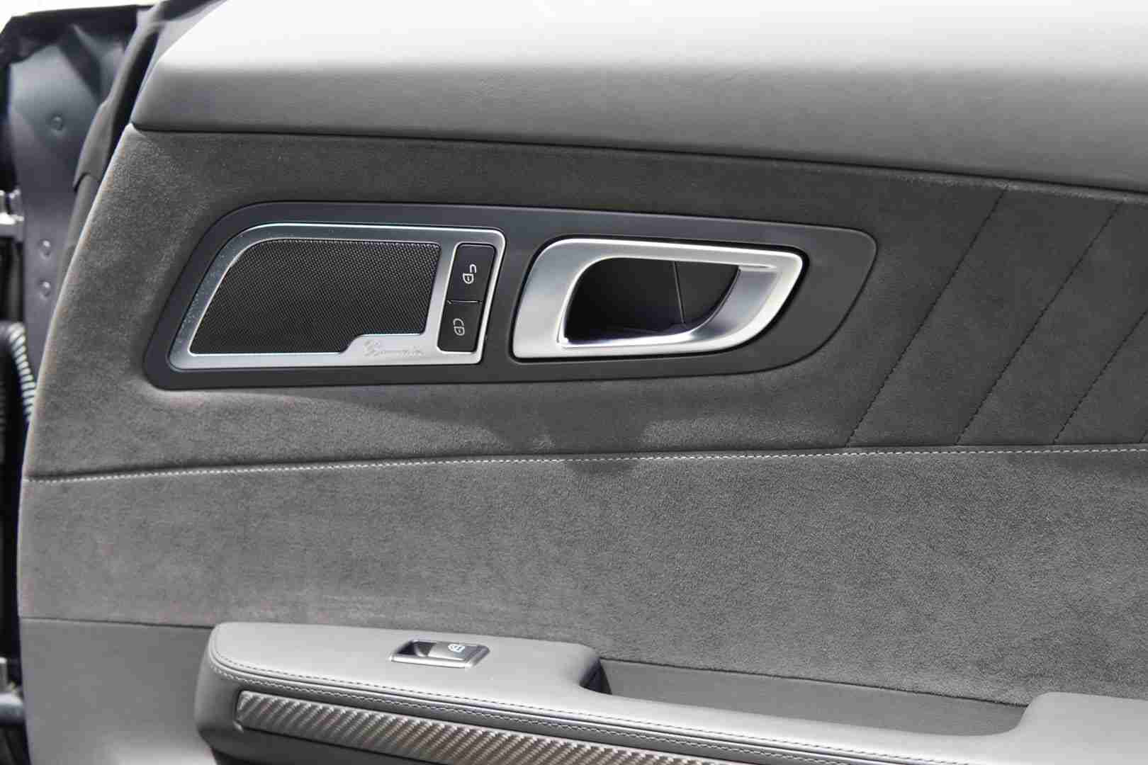 2020 Mercedes-Benz AMG GTR 200MPH Super Car – GTR PRO Bumpers Spoilers – 12k Miles – 1 Owner – 600HP full