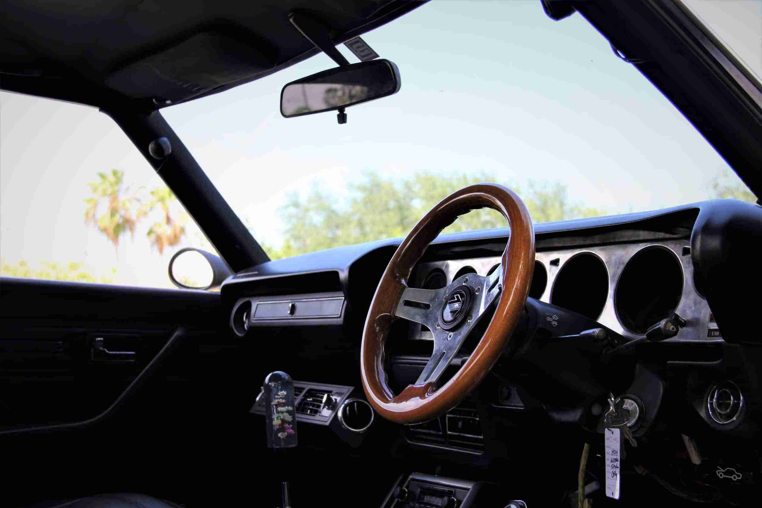 1976 Nissan Skyline KGC110- 2000GTX- KENMERI – 3.0L- Mikuni Carbs- Z32 Brakes – Coilovers- AC full