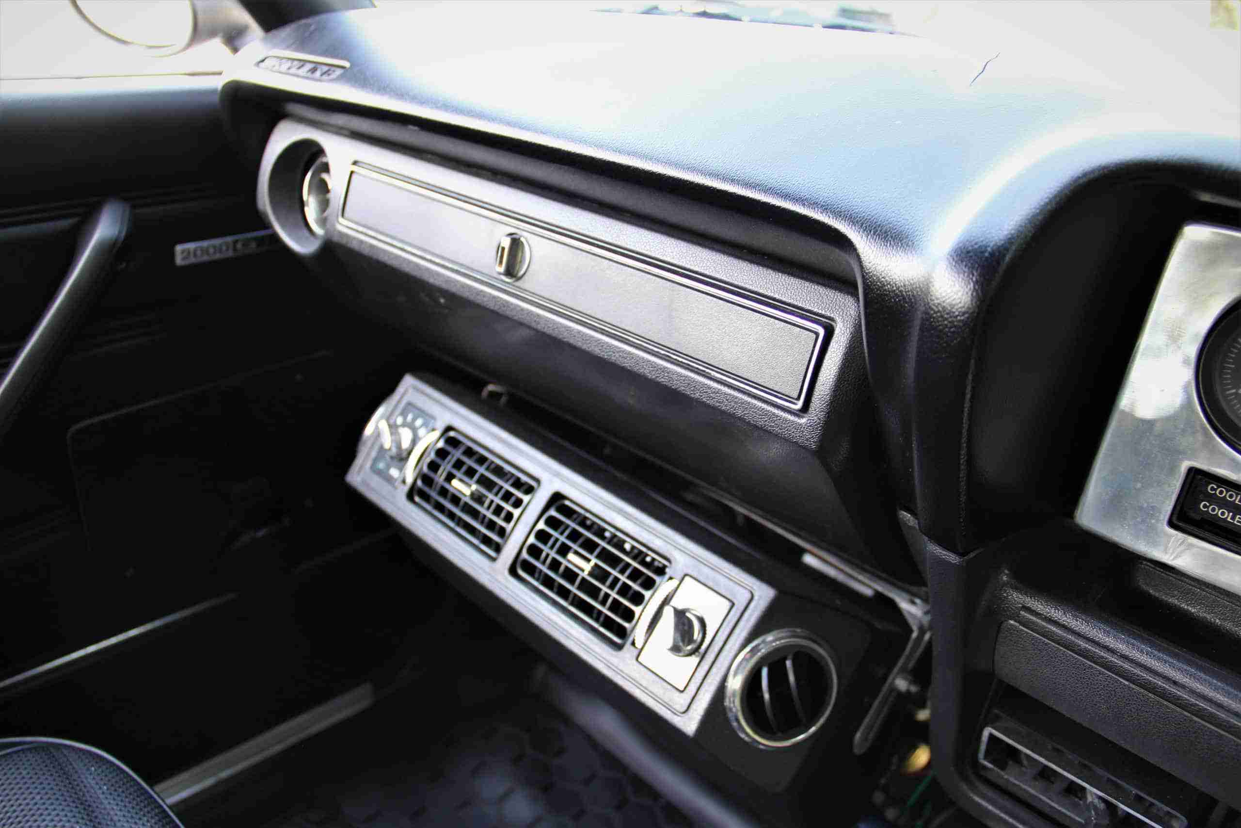 1976 Nissan Skyline KGC110- 2000GTX- KENMERI – 3.0L- Mikuni Carbs- Z32 Brakes – Coilovers- AC full