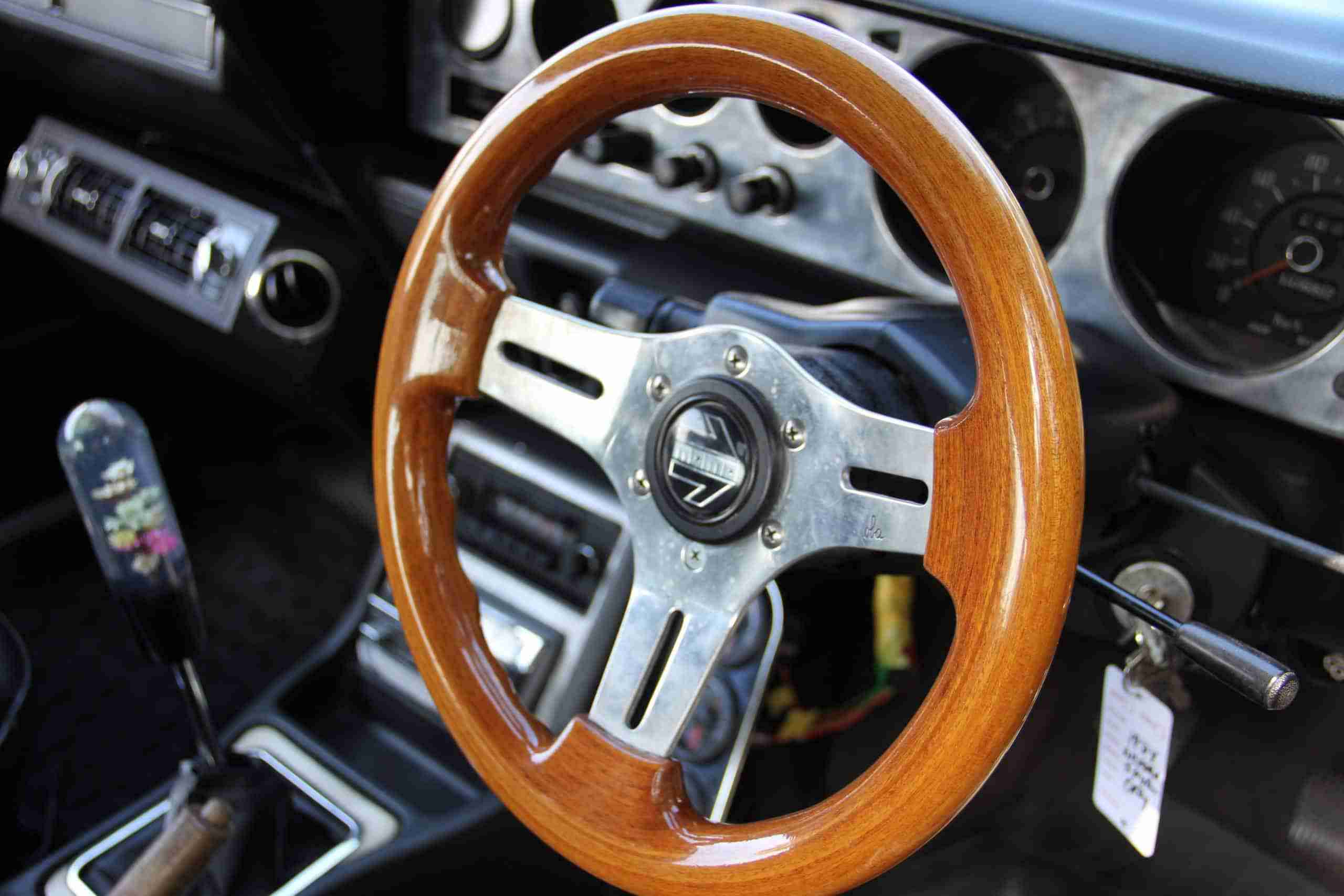 1976 Nissan Skyline KGC110- 2000GTX- KENMERI – 3.0L- Mikuni Carbs- Z32 Brakes – Coilovers- AC full