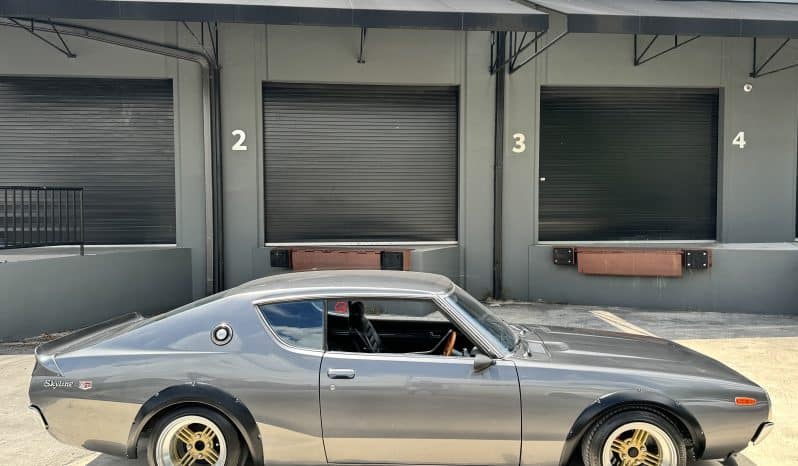 
 1976 Nissan Skyline KGC110- 2000GTX- KENMERI – 3.0L- Mikuni Carbs- Z32 Brakes – Coilovers- AC full									