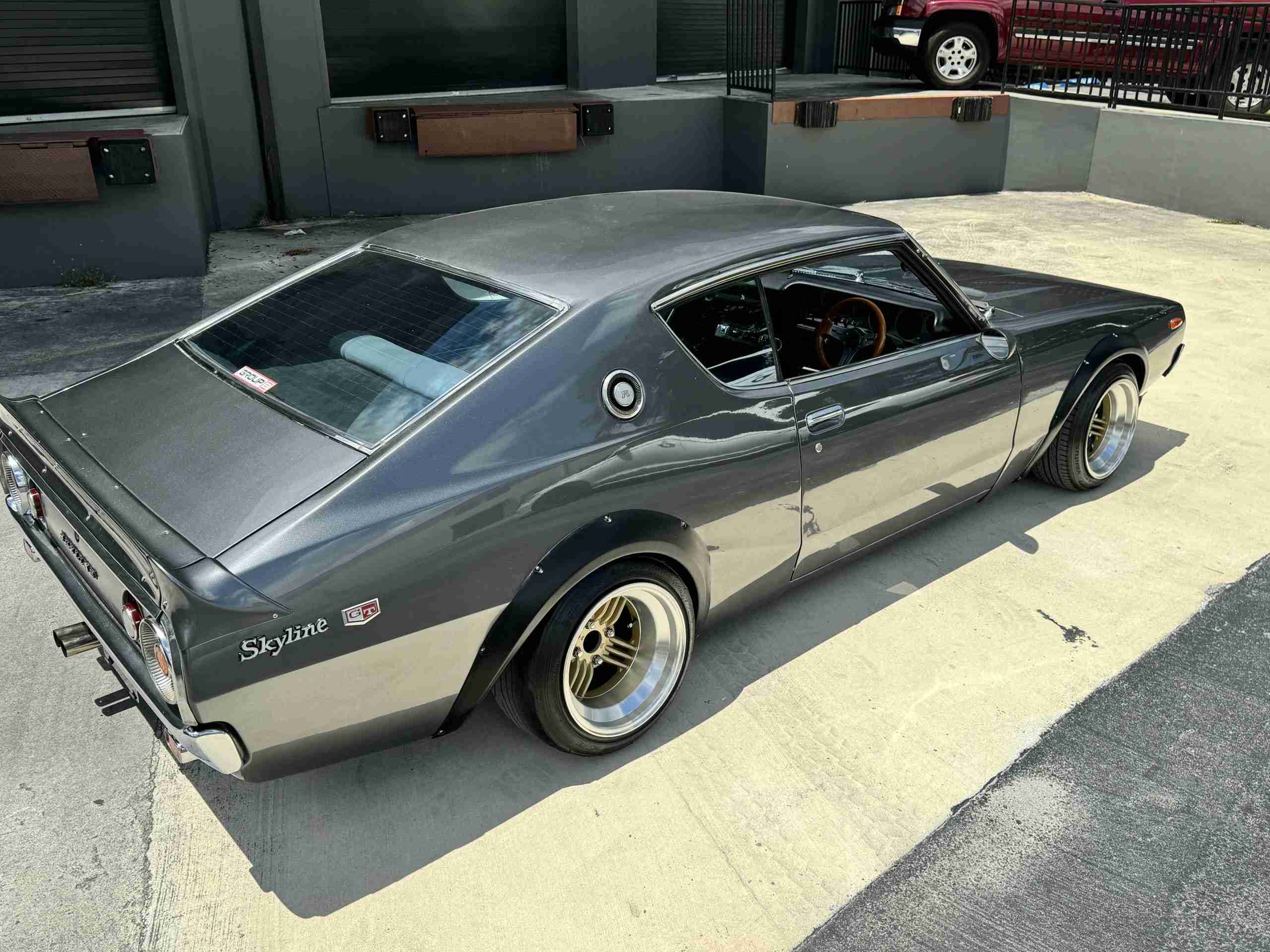 1976 Nissan Skyline KGC110- 2000GTX- KENMERI – 3.0L- Mikuni Carbs- Z32 Brakes – Coilovers- AC full