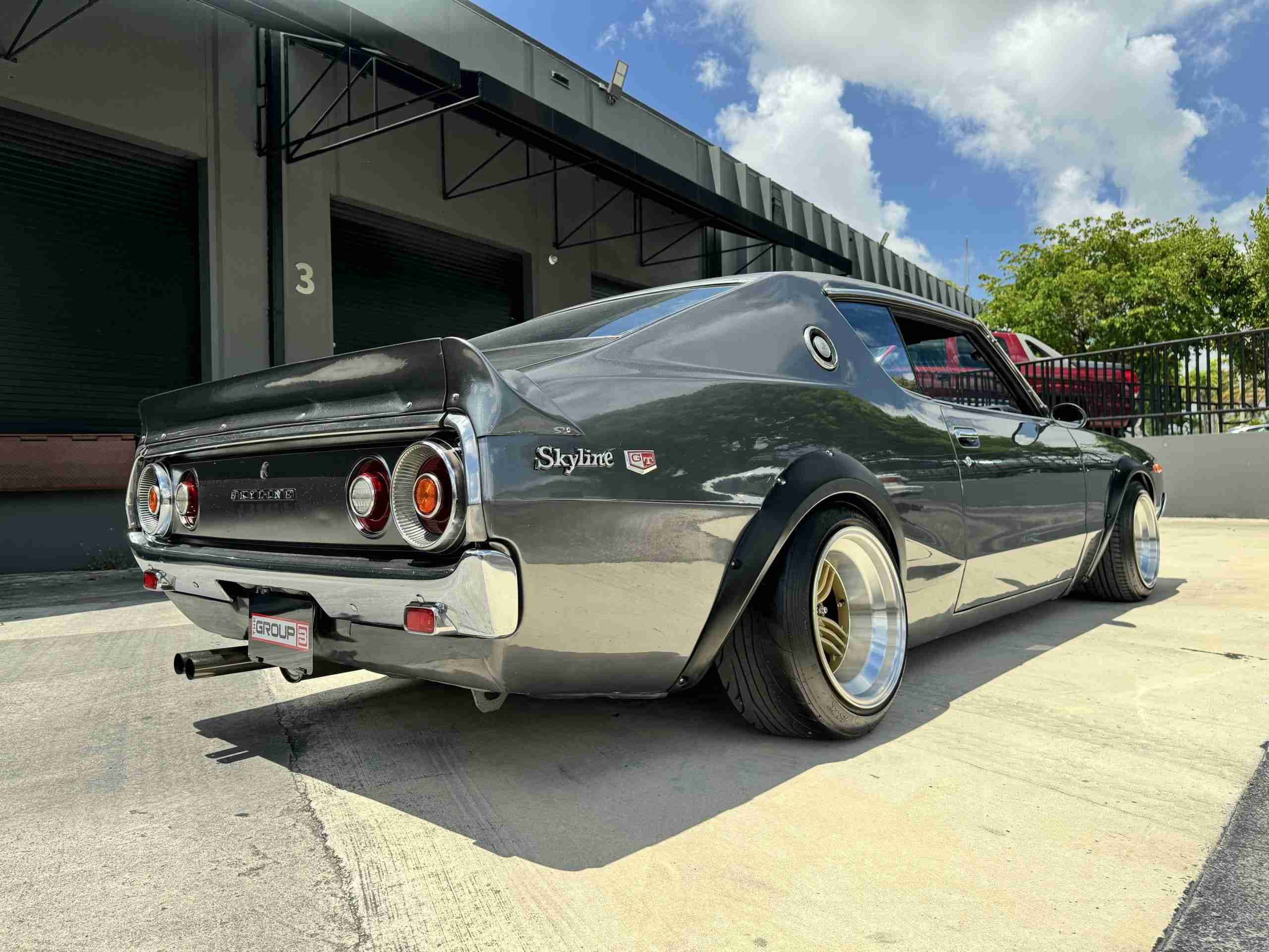1976 Nissan Skyline KGC110- 2000GTX- KENMERI – 3.0L- Mikuni Carbs- Z32 Brakes – Coilovers- AC full