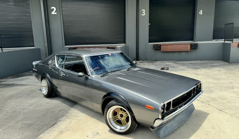 
 1976 Nissan Skyline KGC110- 2000GTX- KENMERI – 3.0L- Mikuni Carbs- Z32 Brakes – Coilovers- AC full									