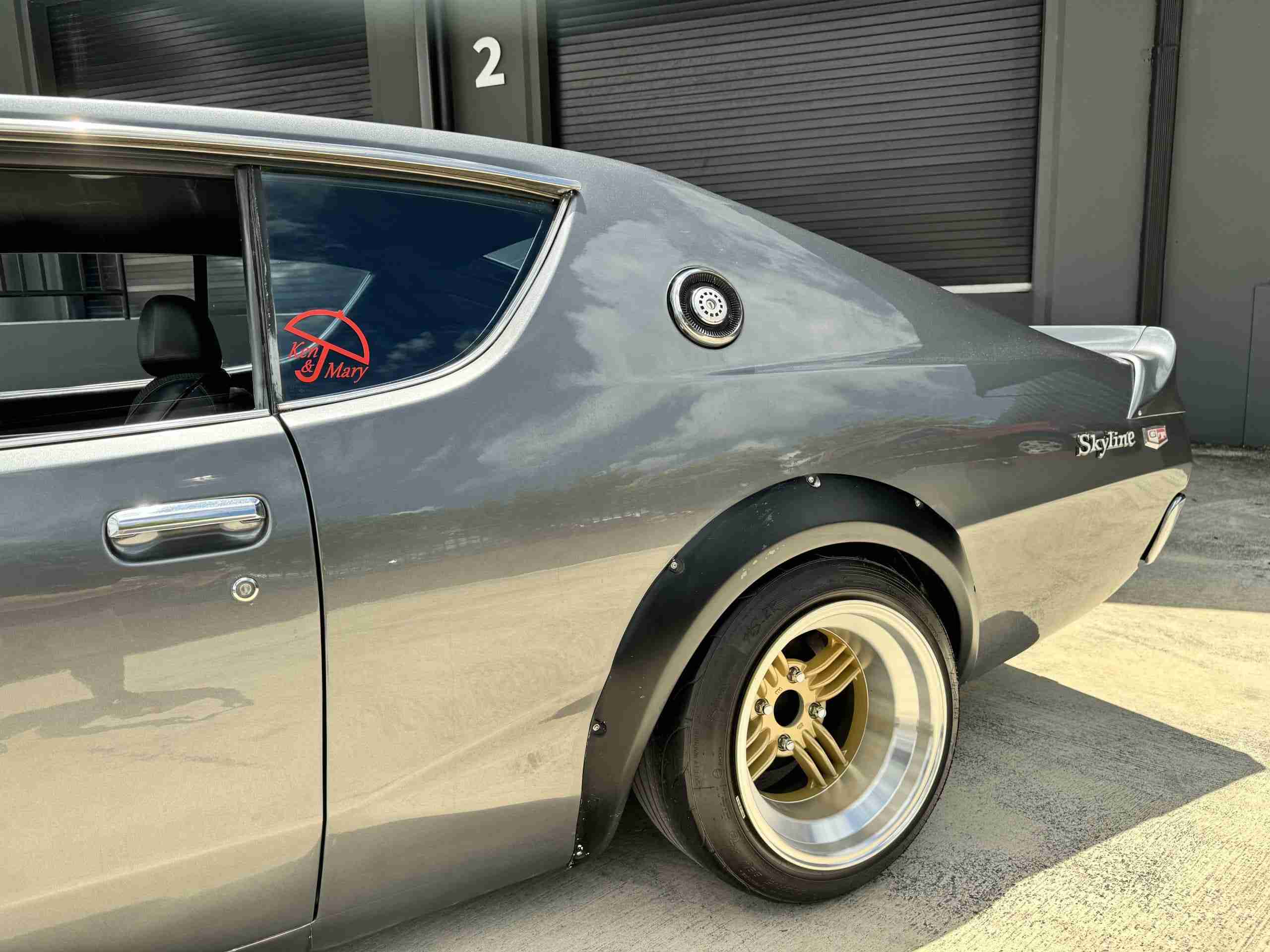 1976 Nissan Skyline KGC110- 2000GTX- KENMERI – 3.0L- Mikuni Carbs- Z32 Brakes – Coilovers- AC full