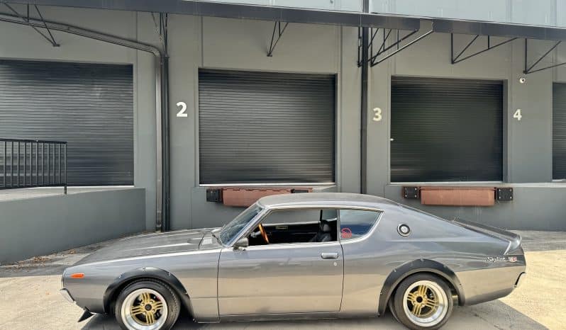 
 1976 Nissan Skyline KGC110- 2000GTX- KENMERI – 3.0L- Mikuni Carbs- Z32 Brakes – Coilovers- AC full									