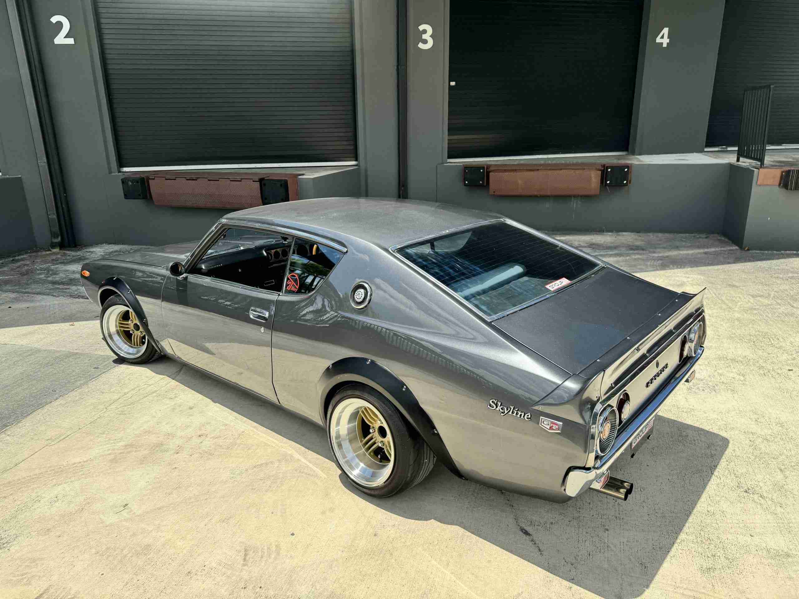1976 Nissan Skyline KGC110- 2000GTX- KENMERI – 3.0L- Mikuni Carbs- Z32 Brakes – Coilovers- AC full
