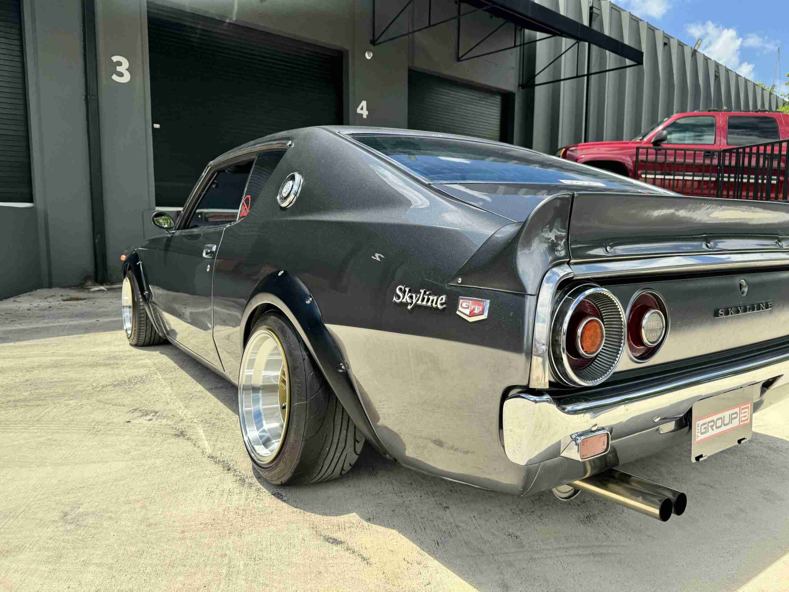 1976 Nissan Skyline KGC110- 2000GTX- KENMERI – 3.0L- Mikuni Carbs- Z32 Brakes – Coilovers- AC full