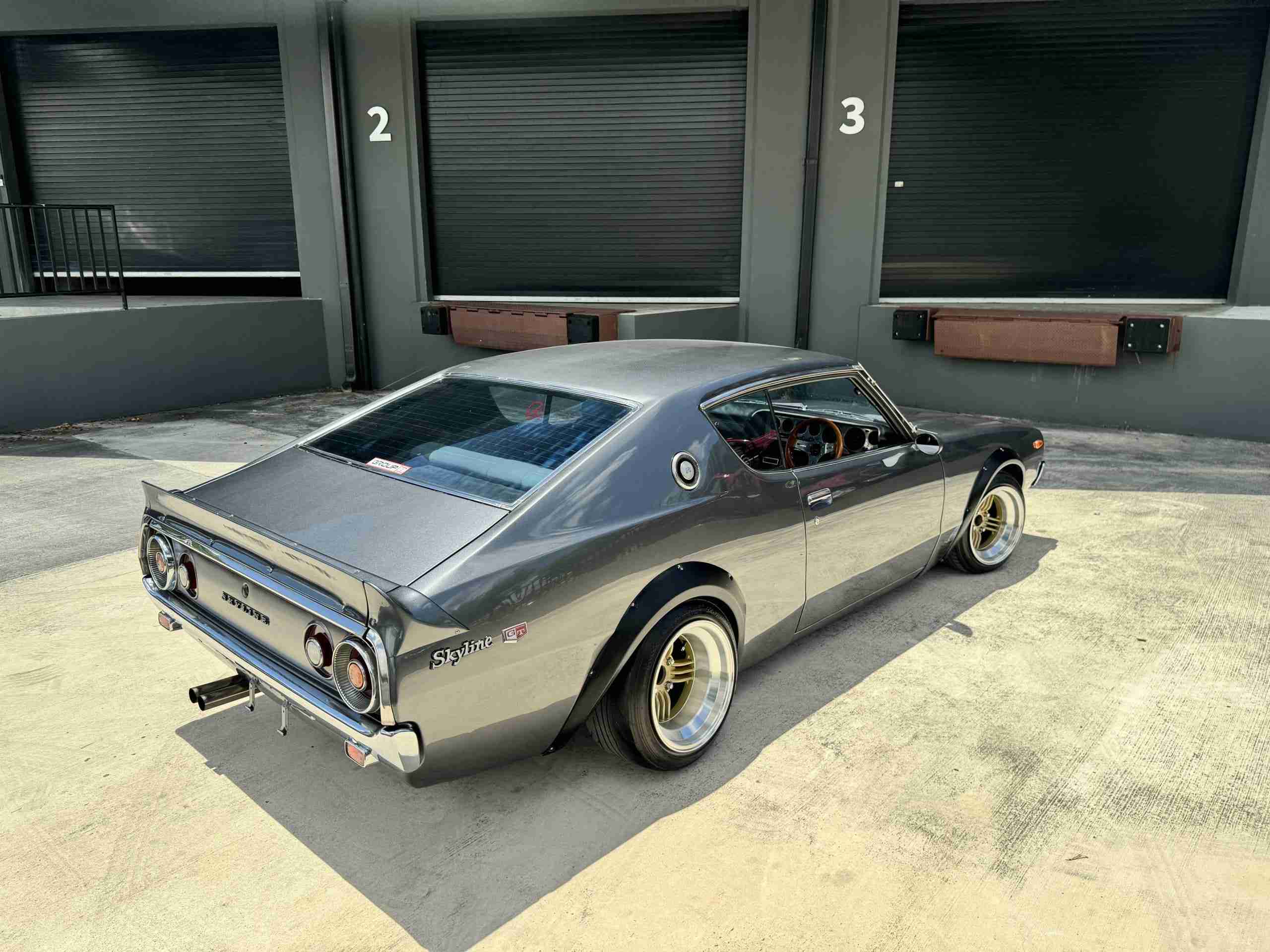1976 Nissan Skyline KGC110- 2000GTX- KENMERI – 3.0L- Mikuni Carbs- Z32 Brakes – Coilovers- AC full