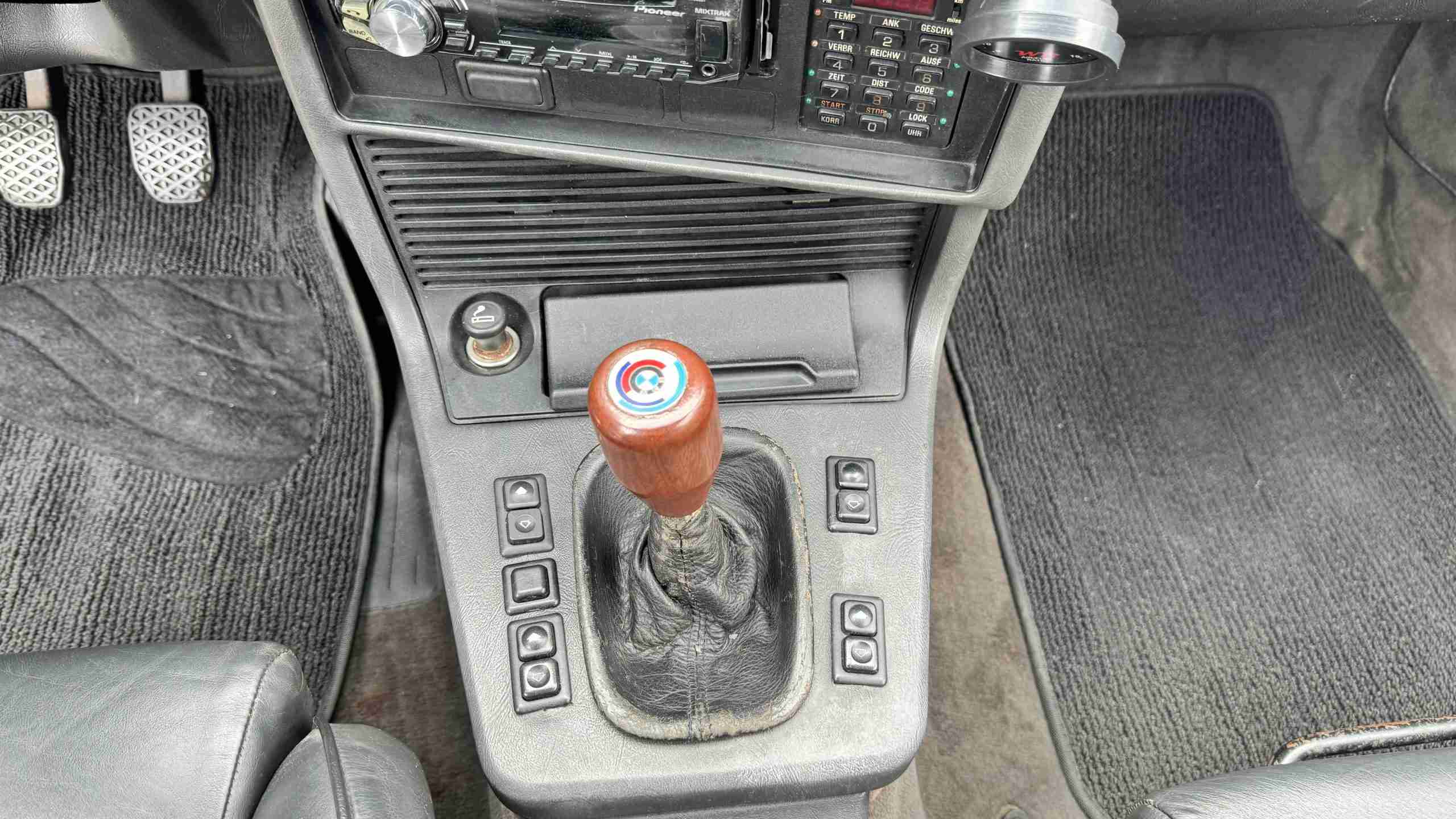 1982 BMW 635CSI Euro E24 M90 Motor – Dog Leg Manual – 265HP – Enthusiast Owned and Upgraded full