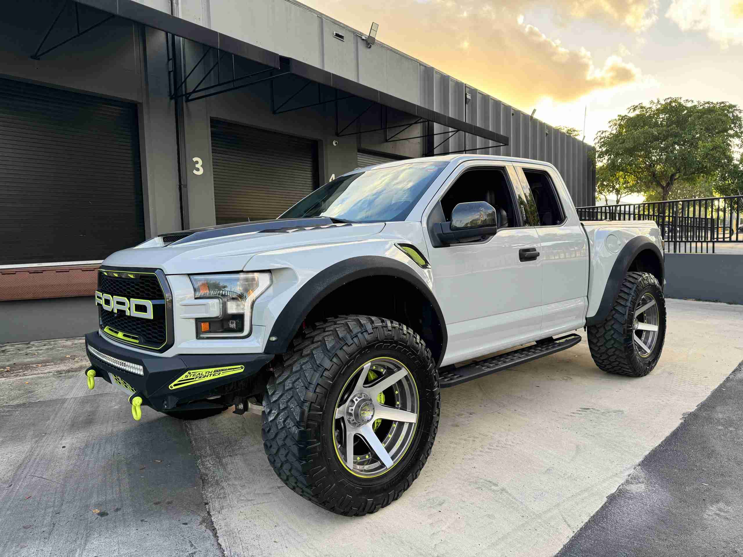 2017 Ford F-150 Raptor Widebody 600 HP- Hybrid Turbos -JRZ Coilovers – 8 Piston Brakes – $40k invested full