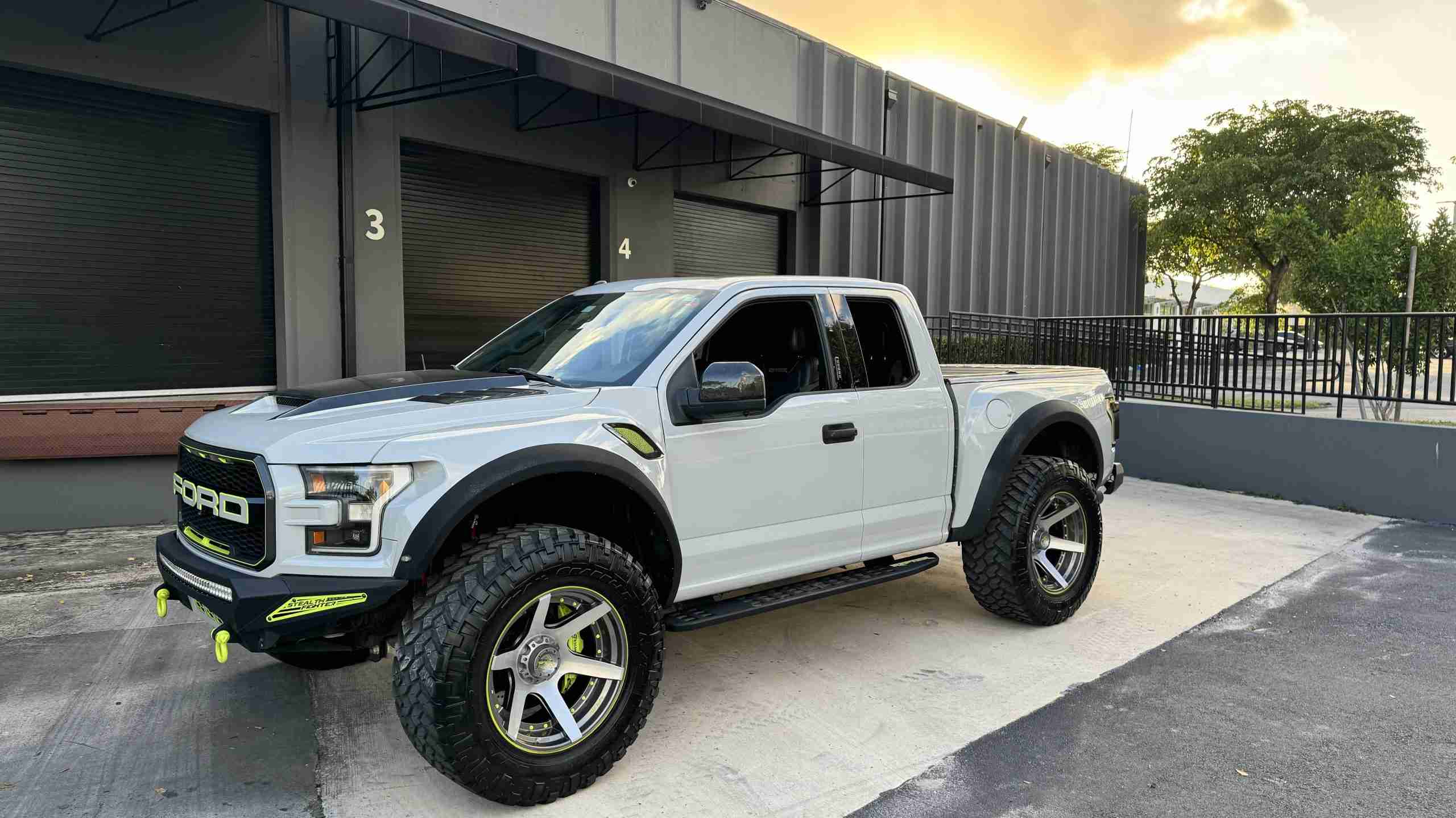 2017 Ford F-150 Raptor Widebody 600 HP- Hybrid Turbos -JRZ Coilovers – 8 Piston Brakes – $40k invested full