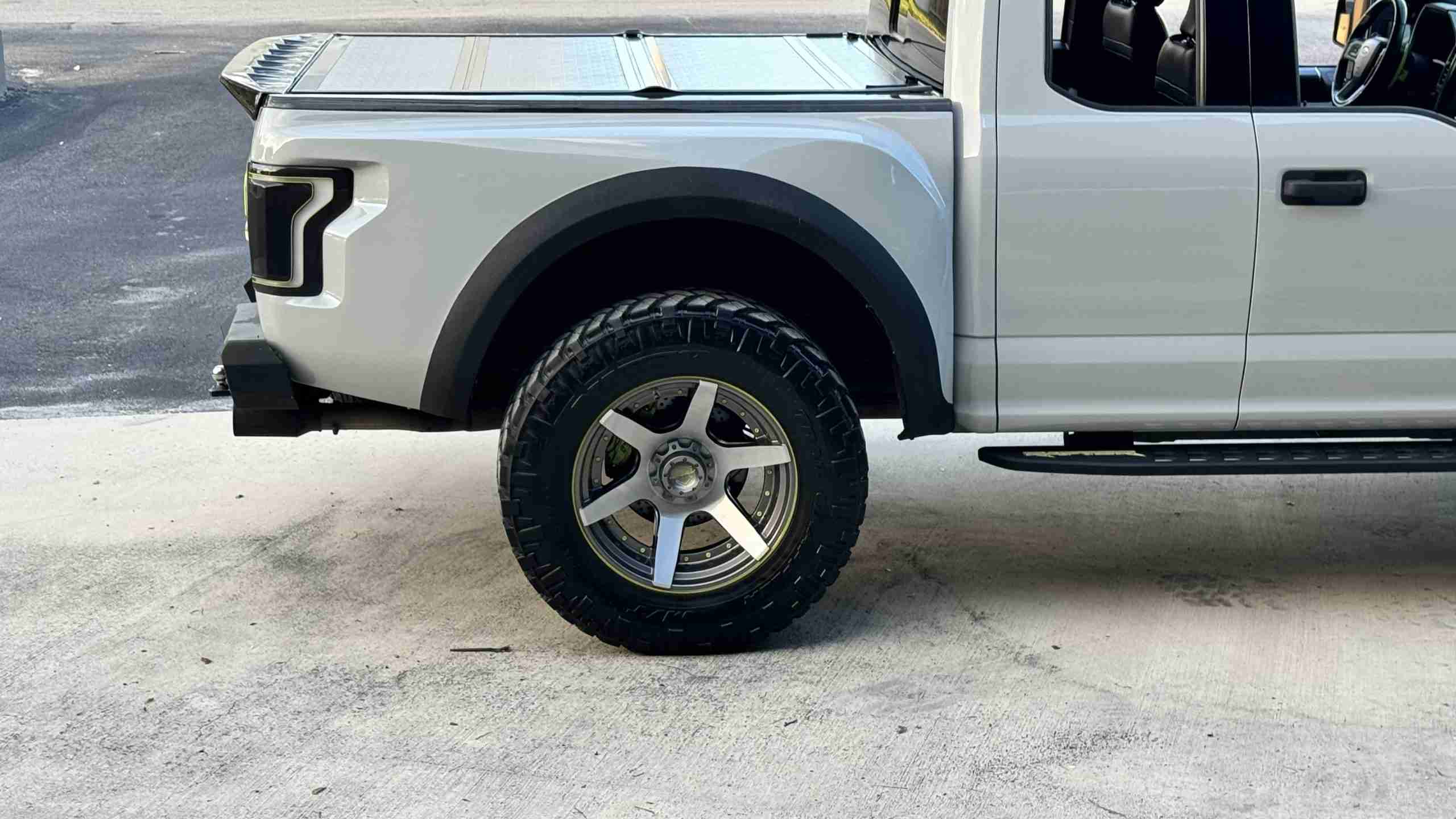 2017 Ford F-150 Raptor Widebody 600 HP- Hybrid Turbos -JRZ Coilovers – 8 Piston Brakes – $40k invested full