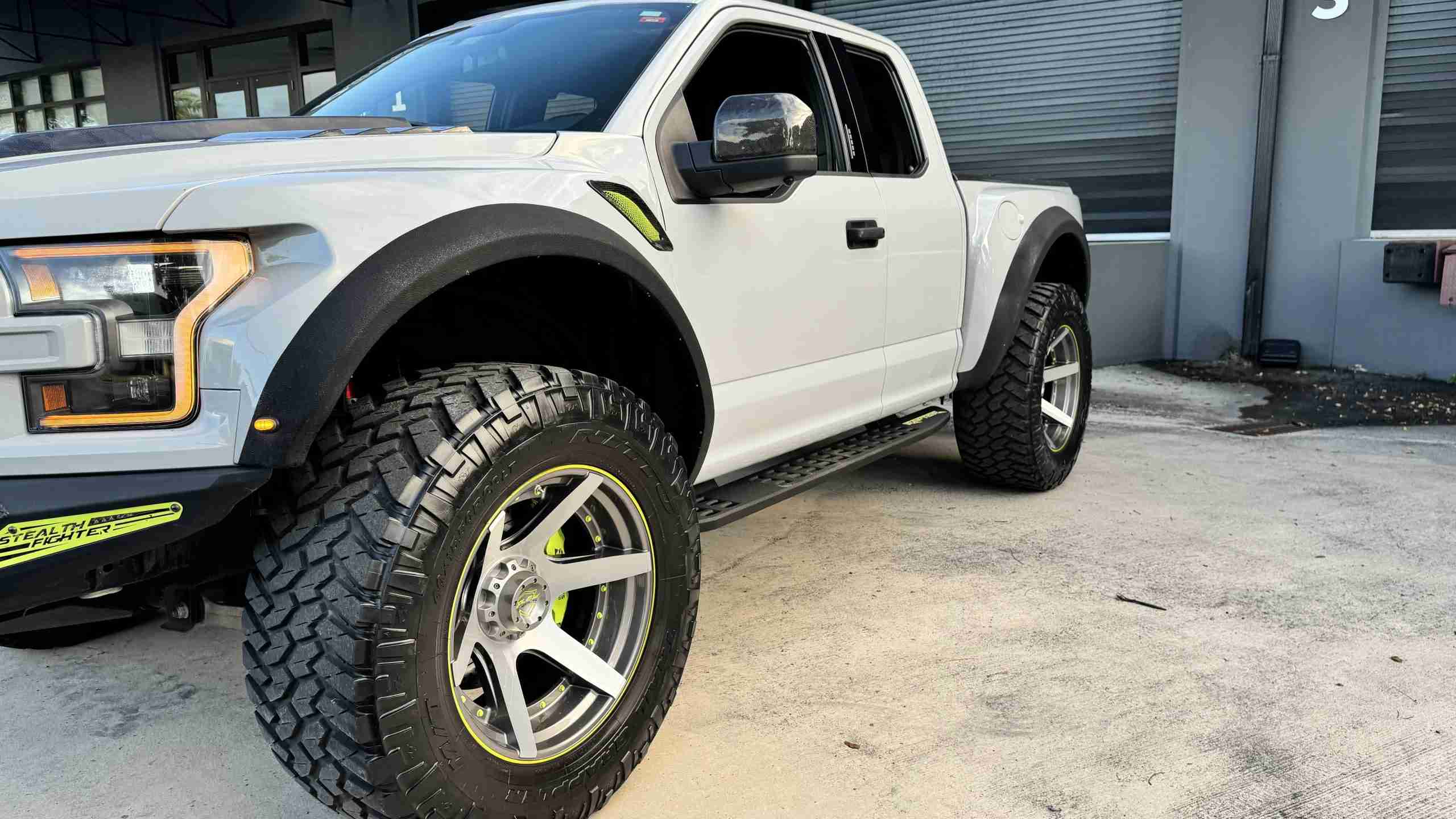 2017 Ford F-150 Raptor Widebody 600 HP- Hybrid Turbos -JRZ Coilovers – 8 Piston Brakes – $40k invested full