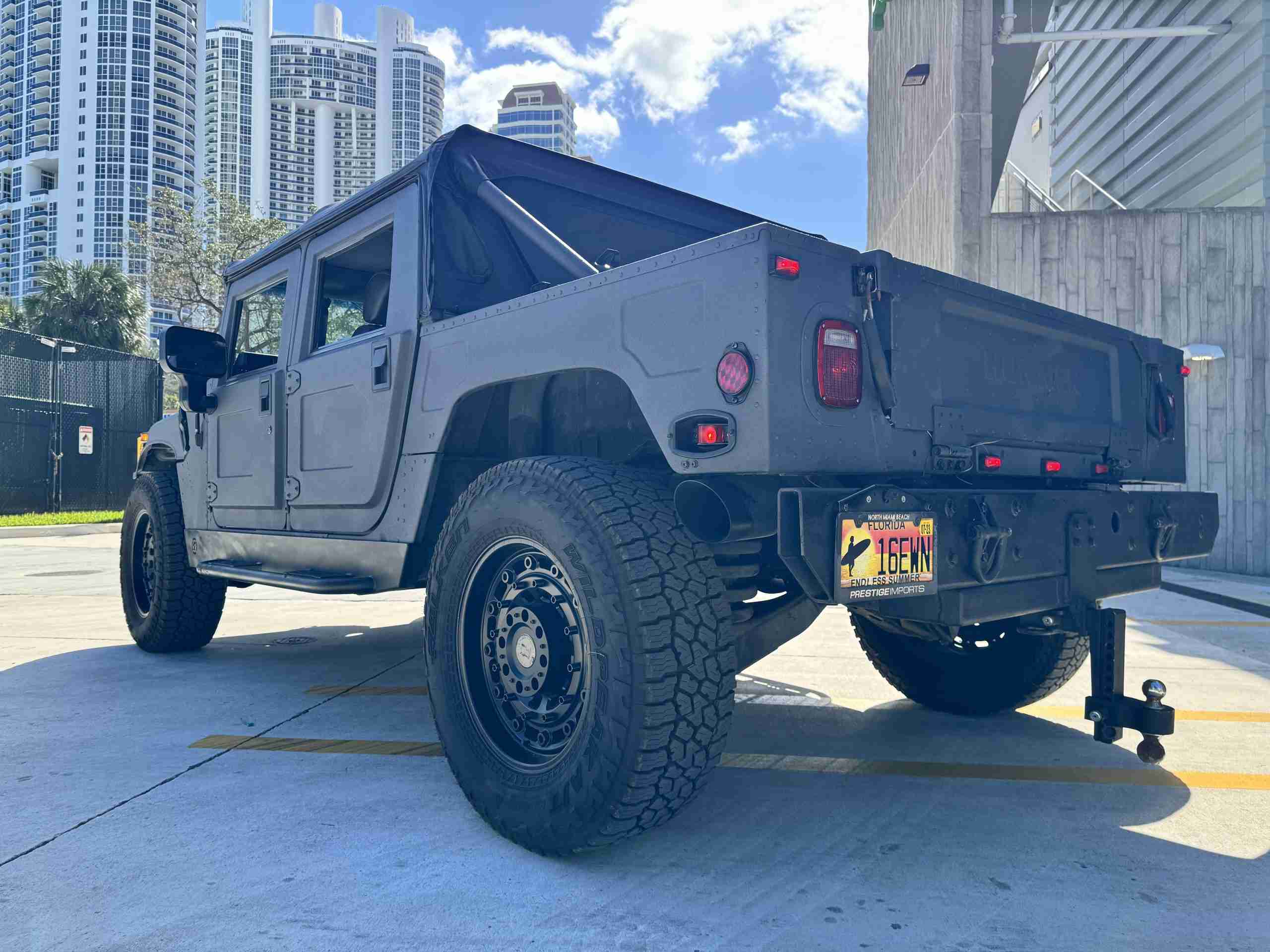 2000 Hummer H1 AM GENERAL SUT – 6.5L OPTIMIZER TURBO DIESEL – CUSTOM INTERIOR/SOUND – COLD AC ONLY 84K MILES full