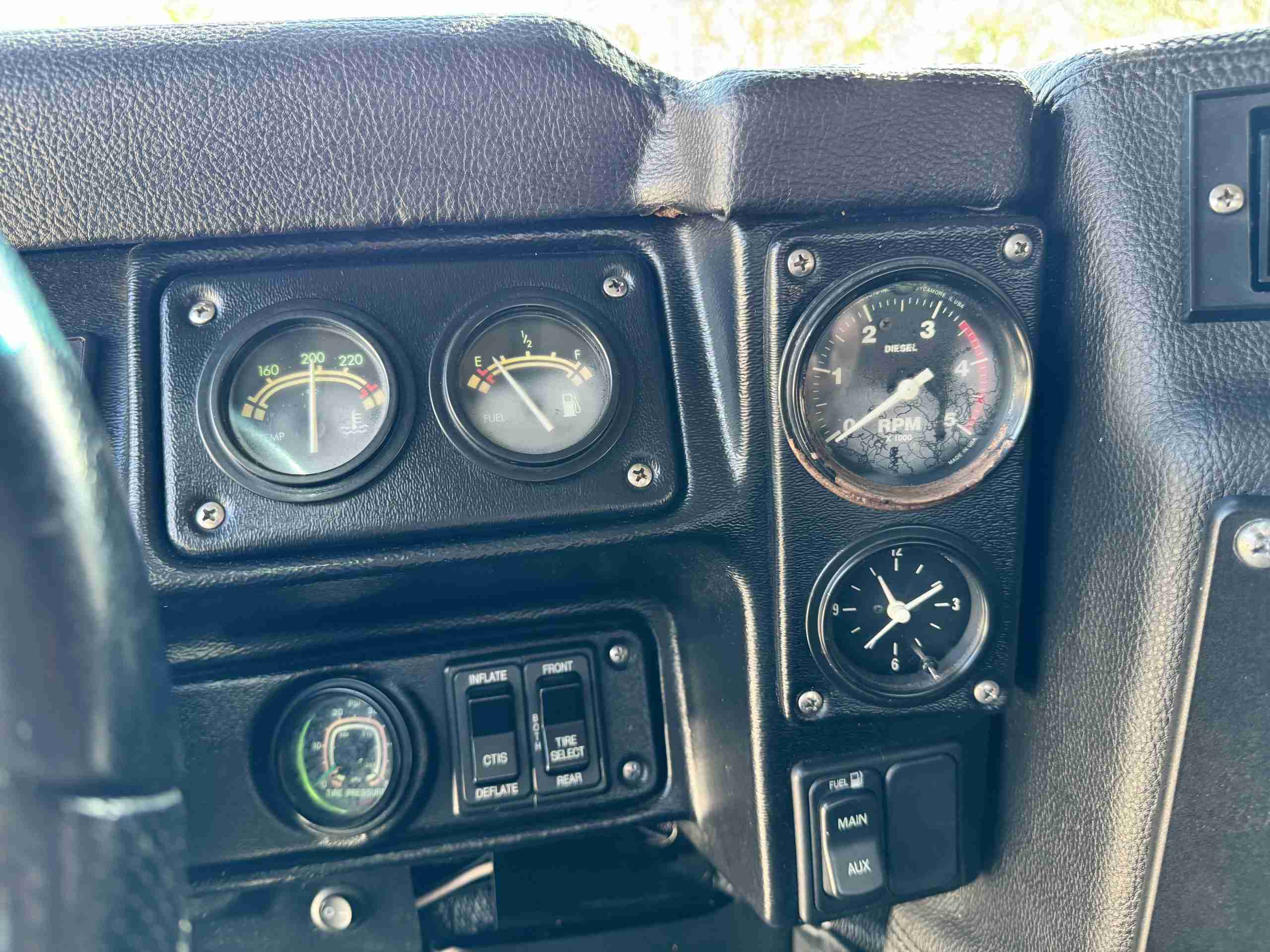 2000 Hummer H1 AM GENERAL SUT – 6.5L OPTIMIZER TURBO DIESEL – CUSTOM INTERIOR/SOUND – COLD AC ONLY 84K MILES full