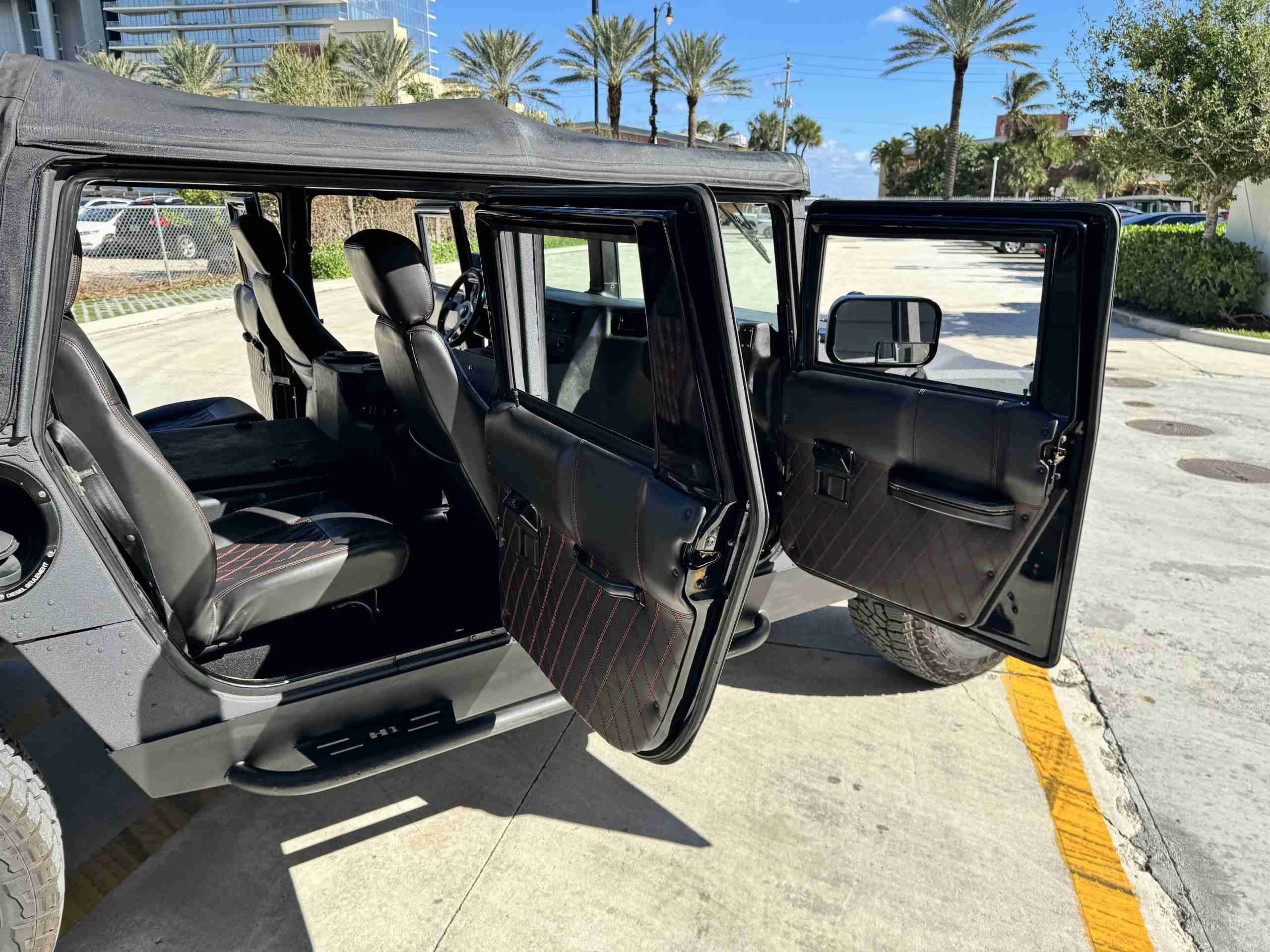 2000 Hummer H1 AM GENERAL SUT – 6.5L OPTIMIZER TURBO DIESEL – CUSTOM INTERIOR/SOUND – COLD AC ONLY 84K MILES full