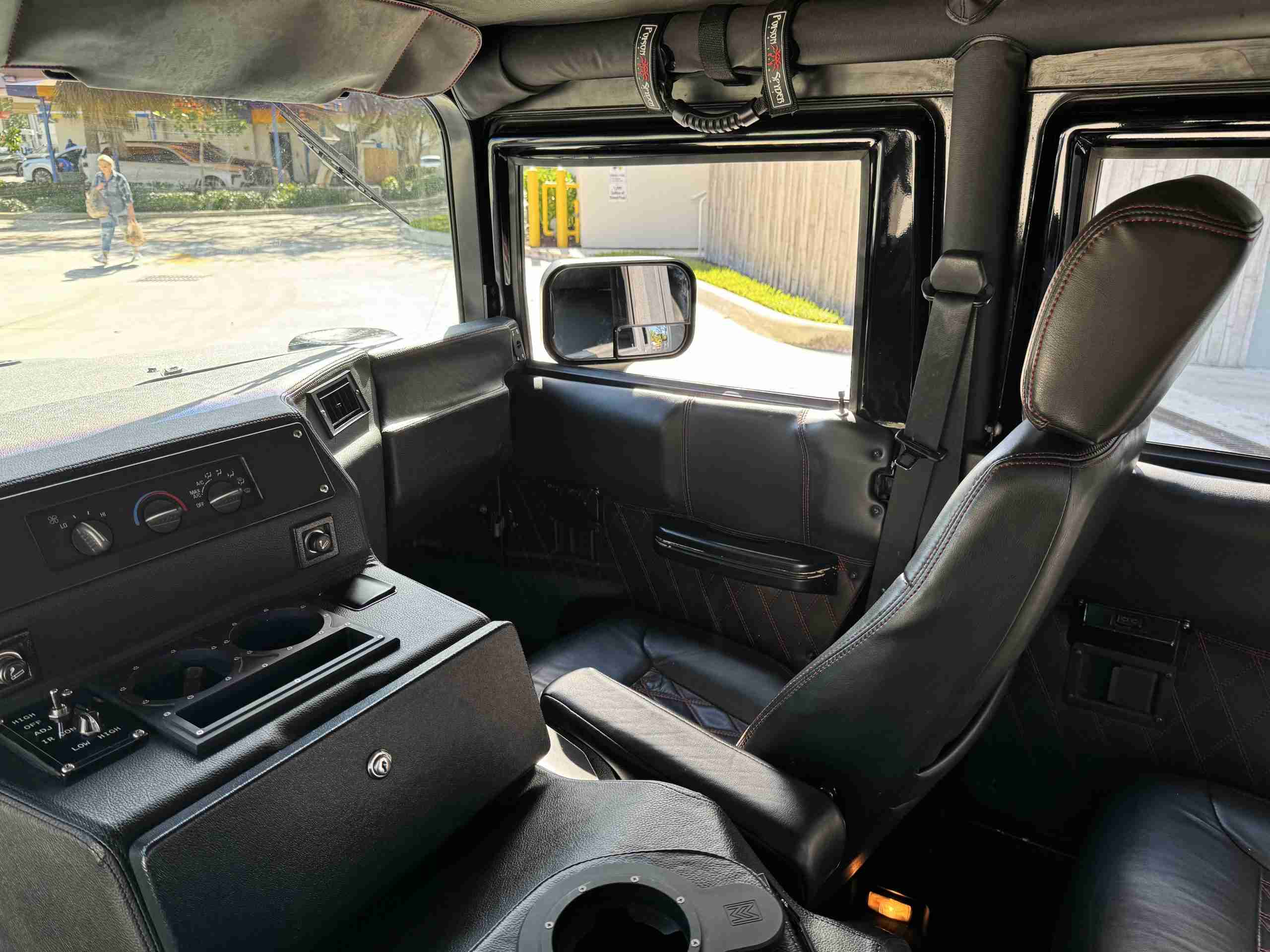 2000 Hummer H1 AM GENERAL SUT – 6.5L OPTIMIZER TURBO DIESEL – CUSTOM INTERIOR/SOUND – COLD AC ONLY 84K MILES full