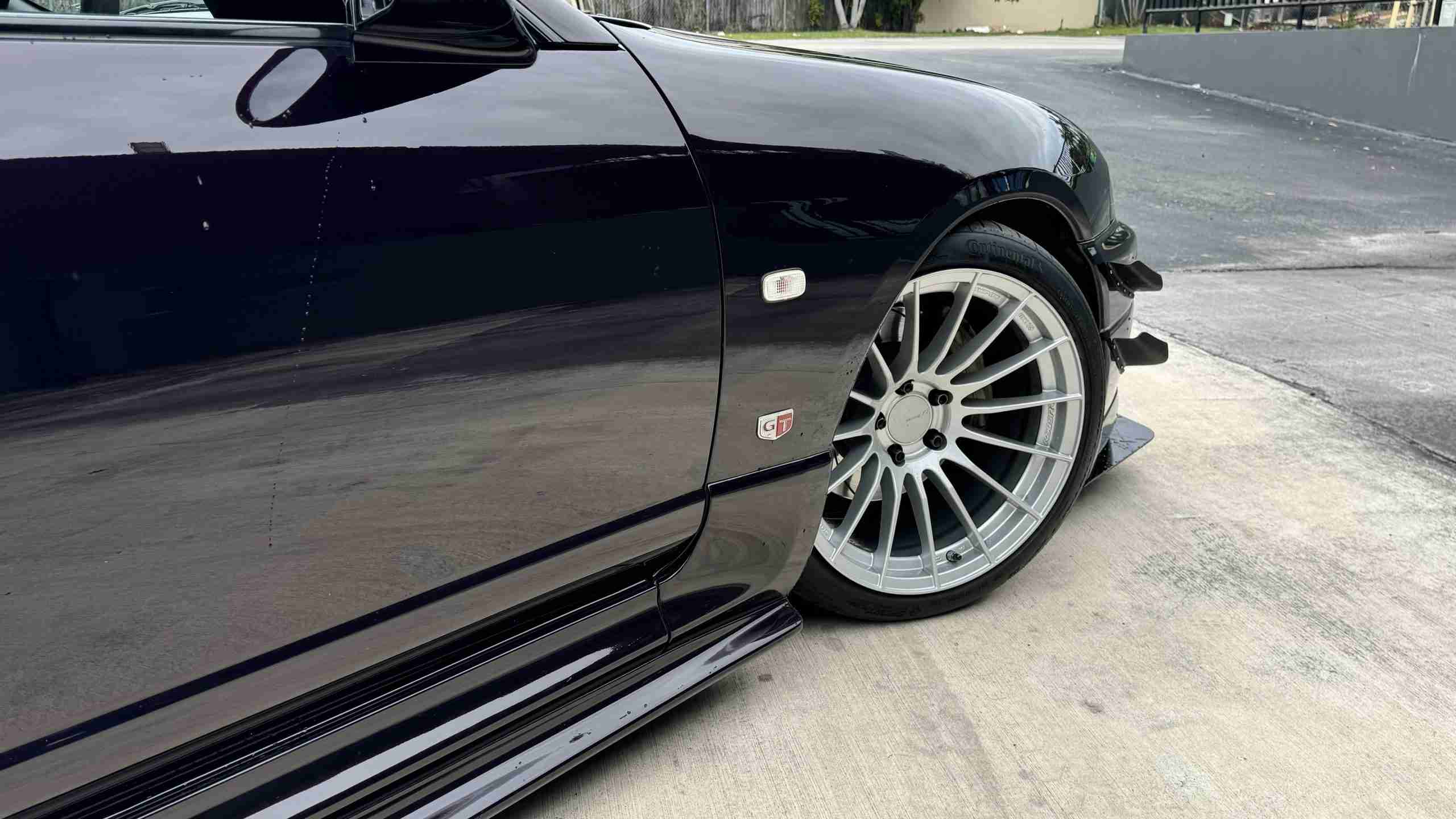 1995 Nissan Skyline GTR R33 VSPEC -Top Secret Aero – Big Twin Turbos – Ikeya Formula Suspension full