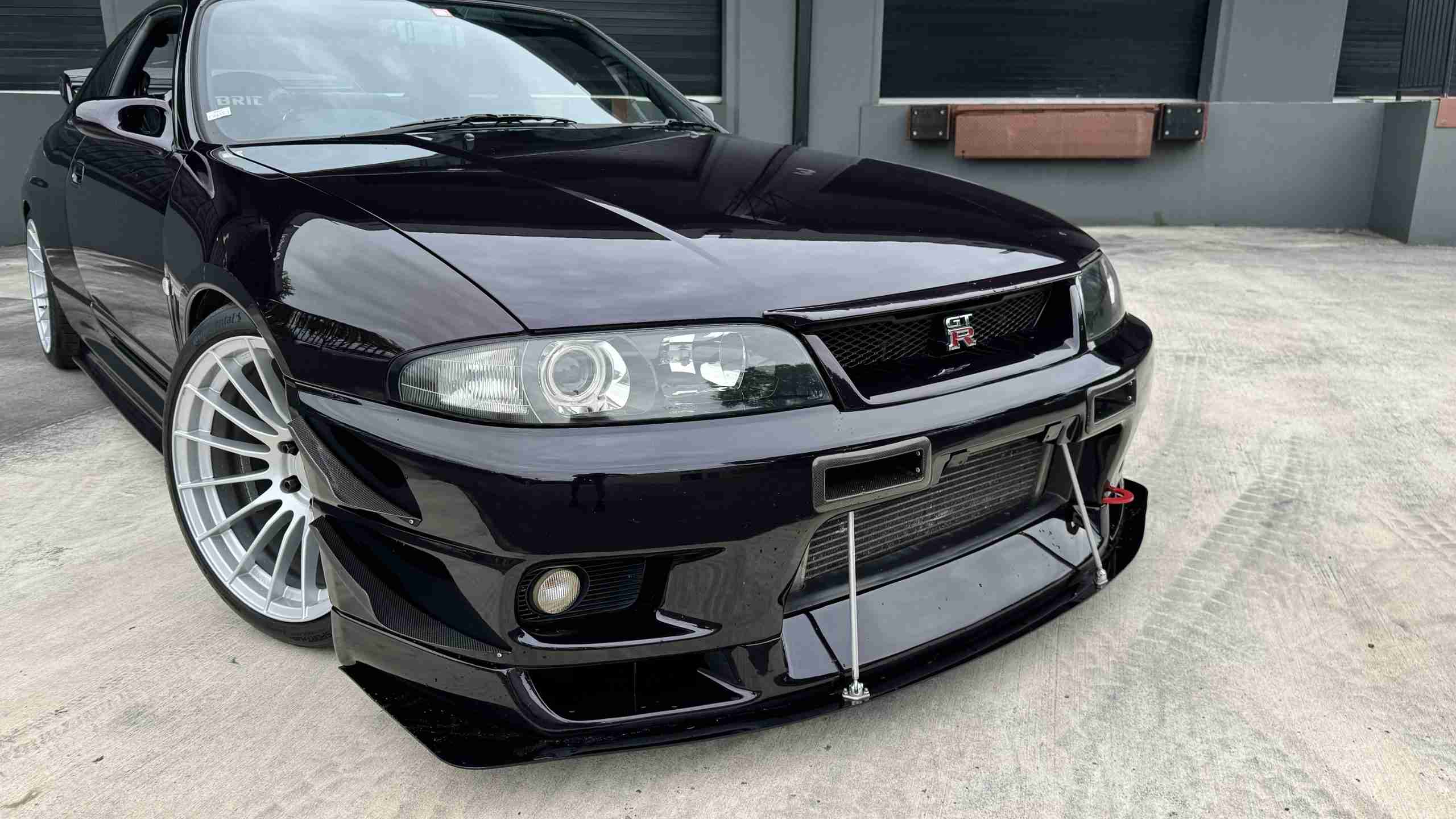 1995 Nissan Skyline GTR R33 VSPEC -Top Secret Aero – Big Twin Turbos – Ikeya Formula Suspension full