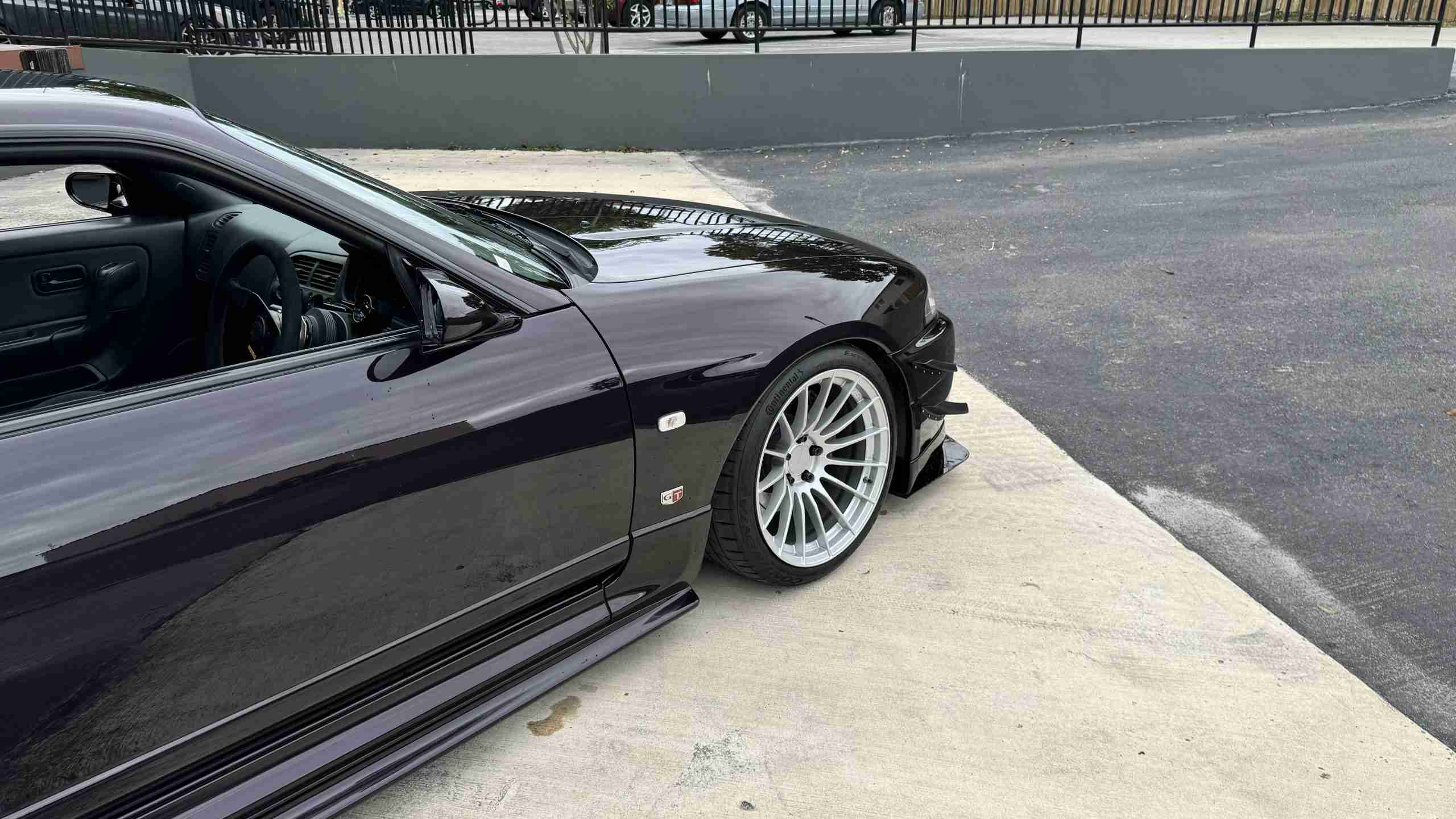1995 Nissan Skyline GTR R33 VSPEC -Top Secret Aero – Big Twin Turbos – Ikeya Formula Suspension full