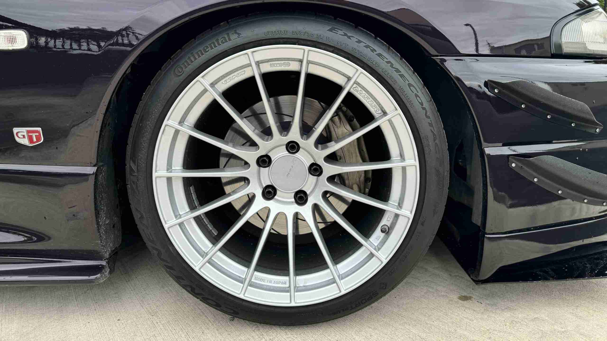 1995 Nissan Skyline GTR R33 VSPEC -Top Secret Aero – Big Twin Turbos – Ikeya Formula Suspension full