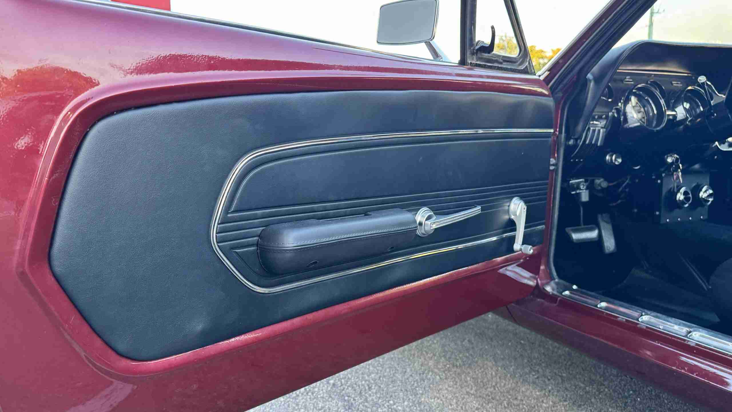 1967 Ford Mustang Coupe Recent Restoration- 289 V8- Rebuilt C4 Auto Transmission- Rust Free – Documented full
