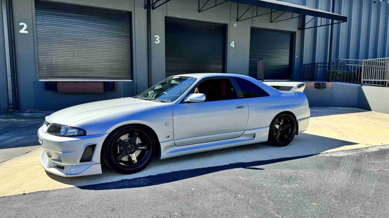 1996 Nissan GT-R R33 Skyline Nismo Build R34 GTR NISMO Block 24u – Big Twin Turbos – 400R Bumpers – Recaros – 600HP