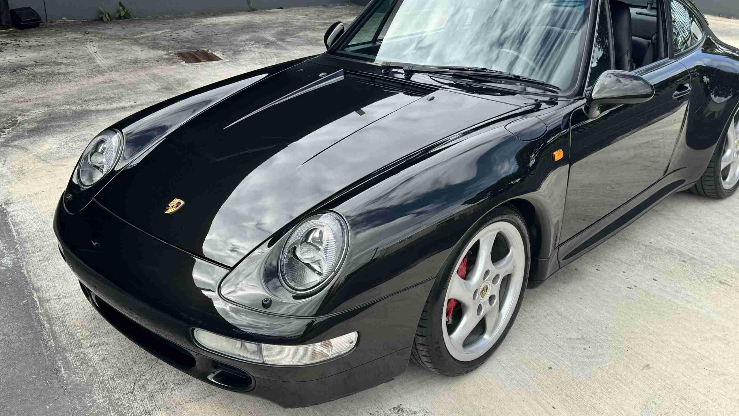 1997 Porsche 911 993 Carrera S Euro – 64k Miles – 6 Speed Manual – Bilstein Coil overs – Porsche Classic Radio full