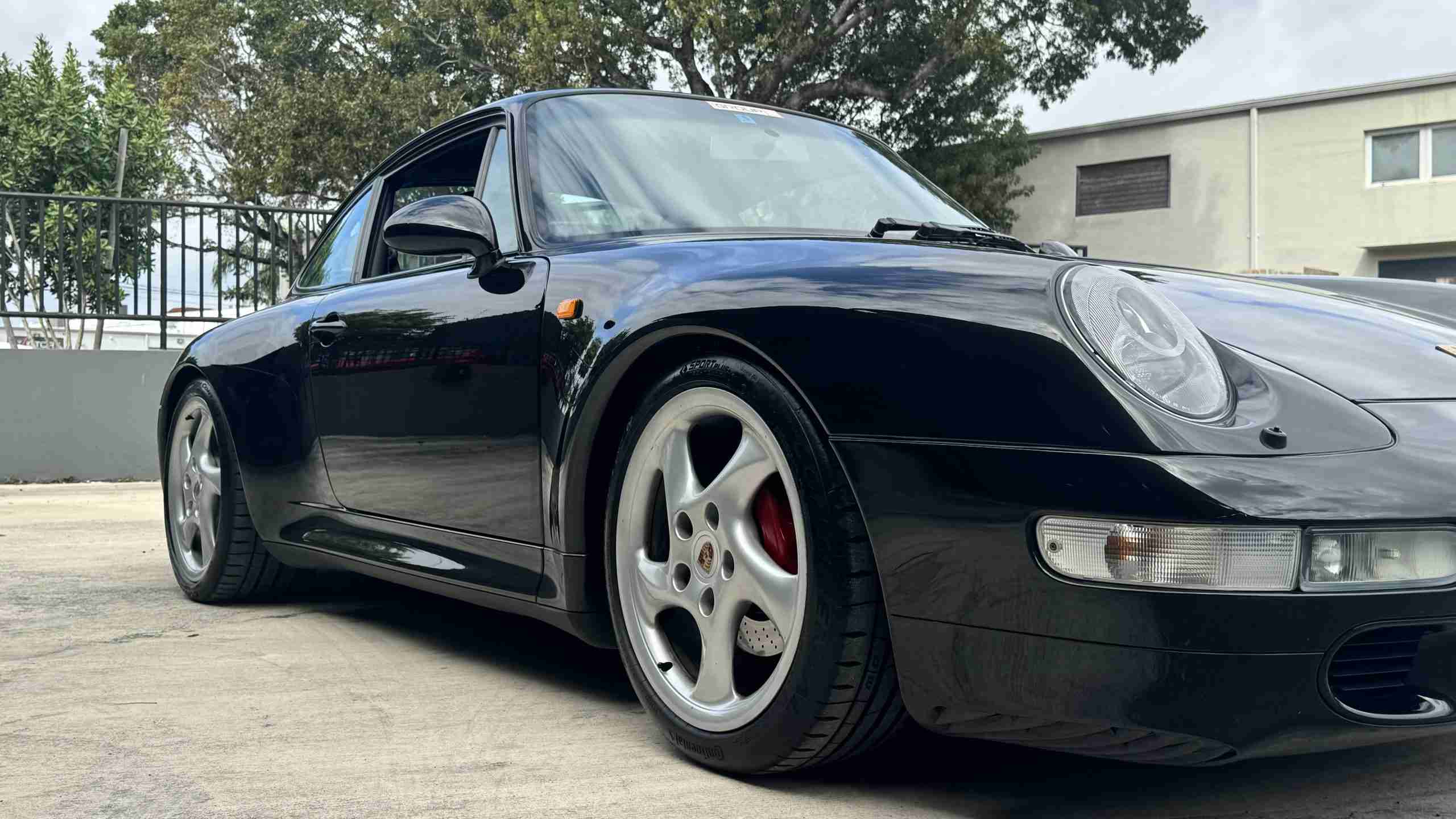 1997 Porsche 911 993 Carrera S Euro – 64k Miles – 6 Speed Manual – Bilstein Coil overs – Porsche Classic Radio full