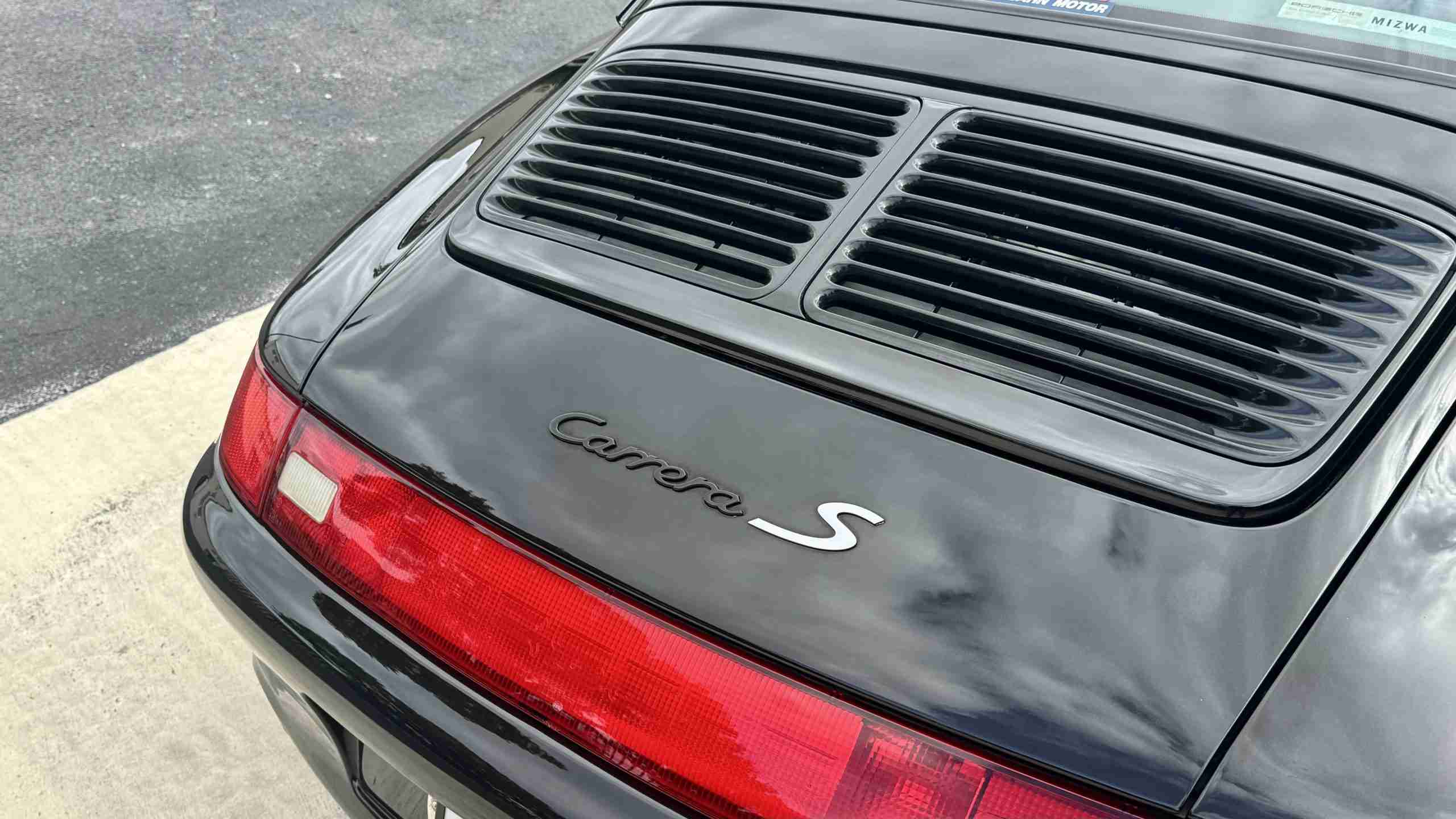 1997 Porsche 911 993 Carrera S Euro – 64k Miles – 6 Speed Manual – Bilstein Coil overs – Porsche Classic Radio full