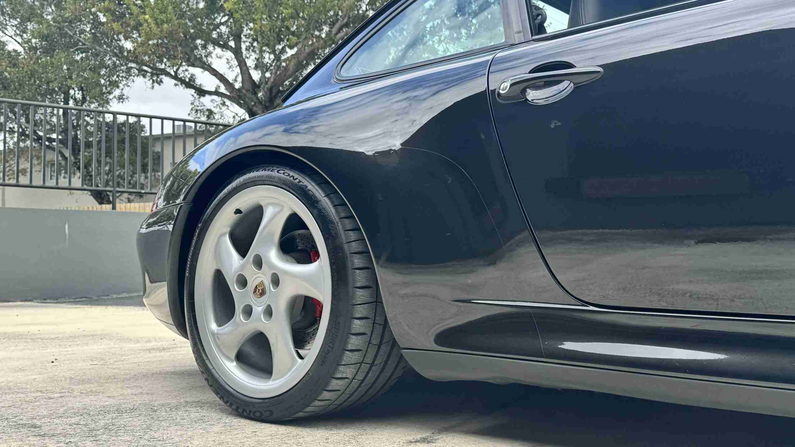 1997 Porsche 911 993 Carrera S Euro – 64k Miles – 6 Speed Manual – Bilstein Coil overs – Porsche Classic Radio full