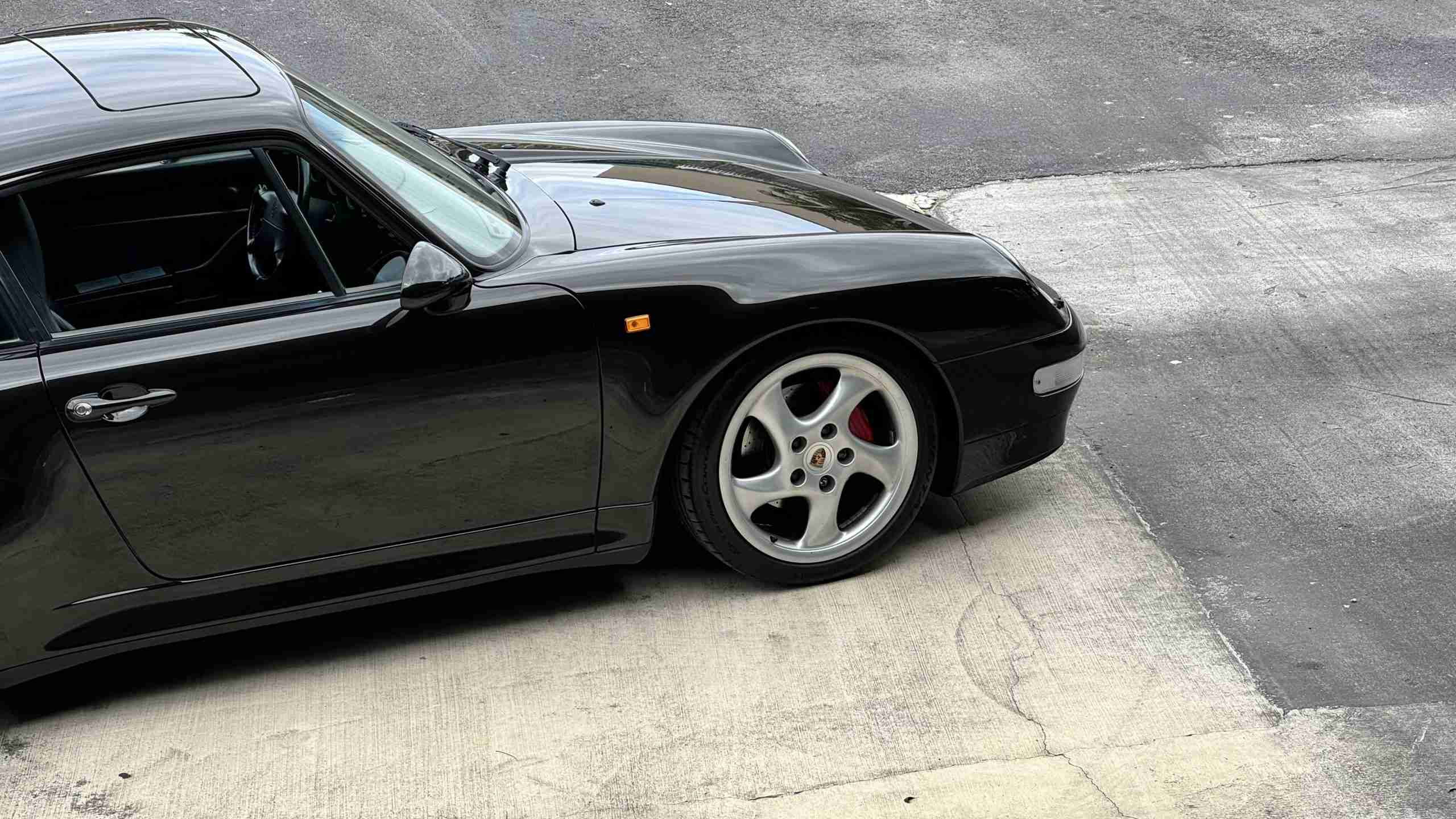 1997 Porsche 911 993 Carrera S Euro – 64k Miles – 6 Speed Manual – Bilstein Coil overs – Porsche Classic Radio full