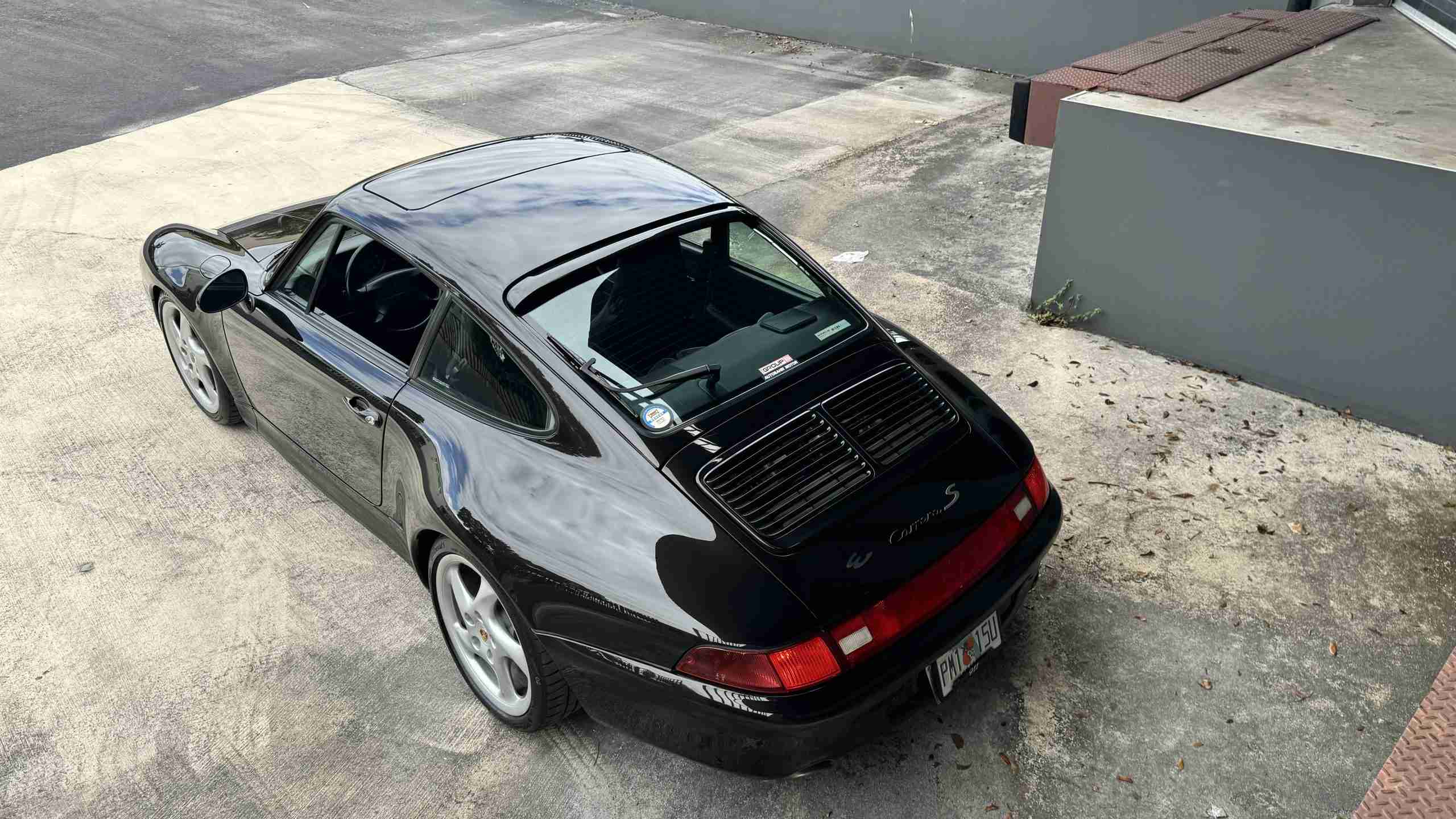 1997 Porsche 911 993 Carrera S Euro – 64k Miles – 6 Speed Manual – Bilstein Coil overs – Porsche Classic Radio full
