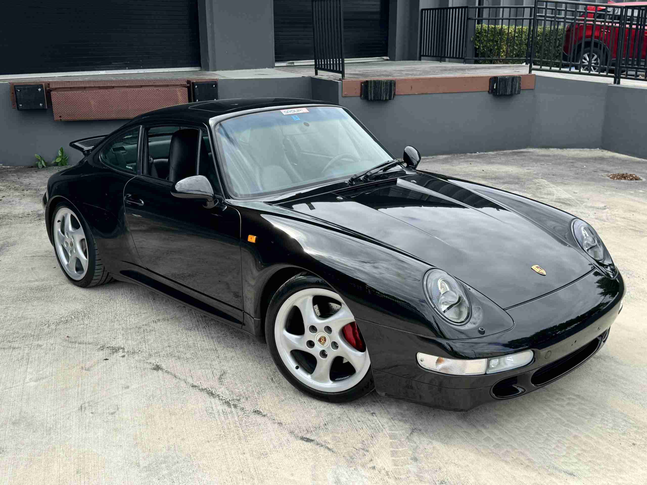 1997 Porsche 911 993 Carrera S Euro – 64k Miles – 6 Speed Manual – Bilstein Coil overs – Porsche Classic Radio full