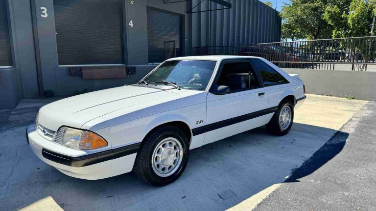 1990 Ford Mustang LX 5.0 All original paint- 36k Miles – 5 Speed Manual- Desirable Color Combo -Hatchback