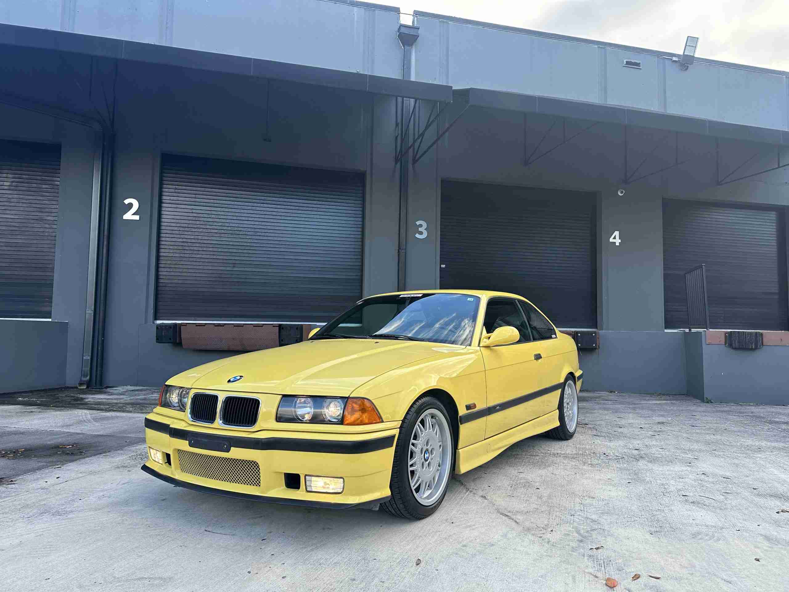 1994 BMW M3 – Euro Spec E36 – Original Dakar Yellow – 286hp – M Rain Interior – Slicktop full