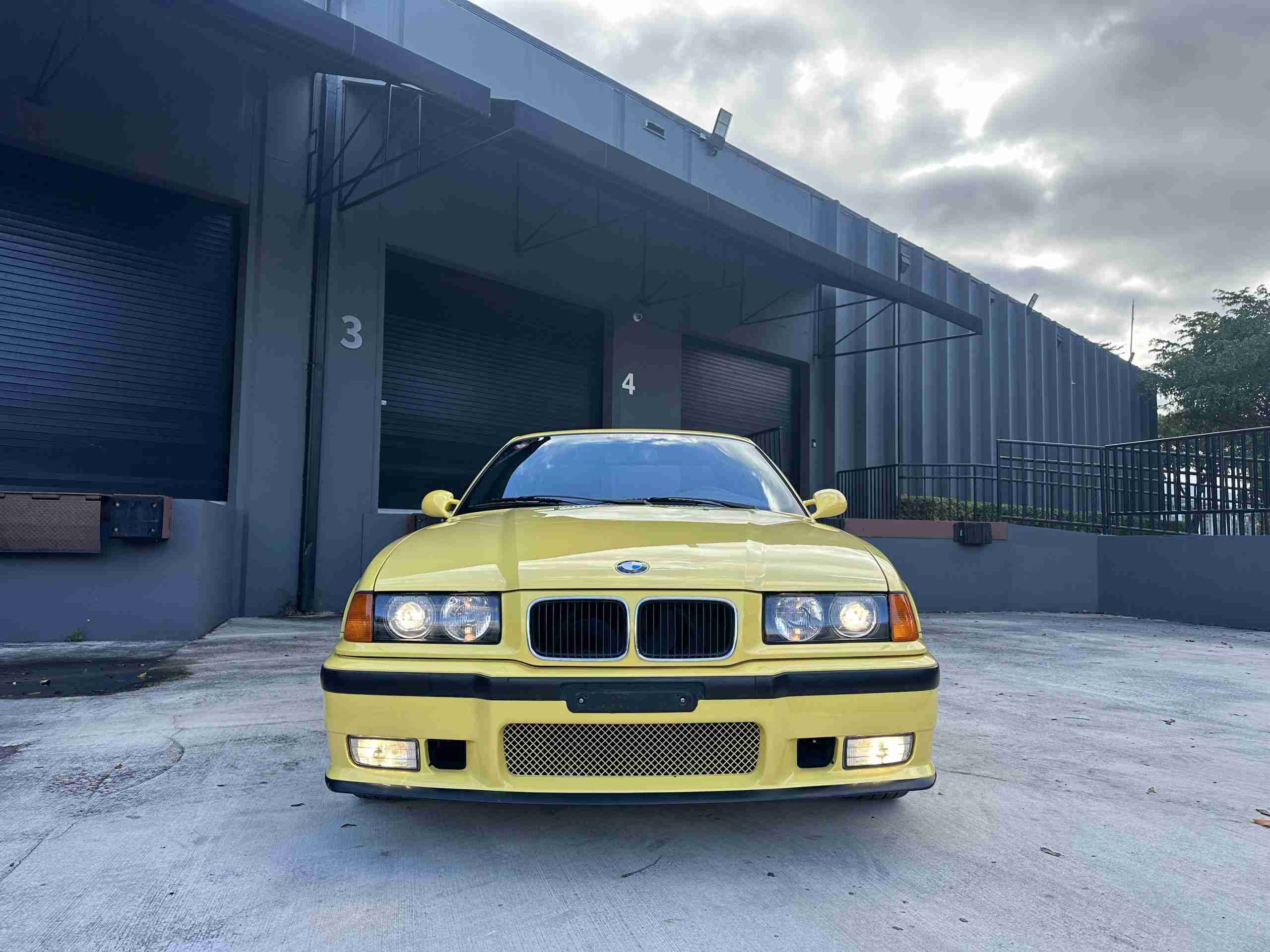 1994 BMW M3 – Euro Spec E36 – Original Dakar Yellow – 286hp – M Rain Interior – Slicktop full
